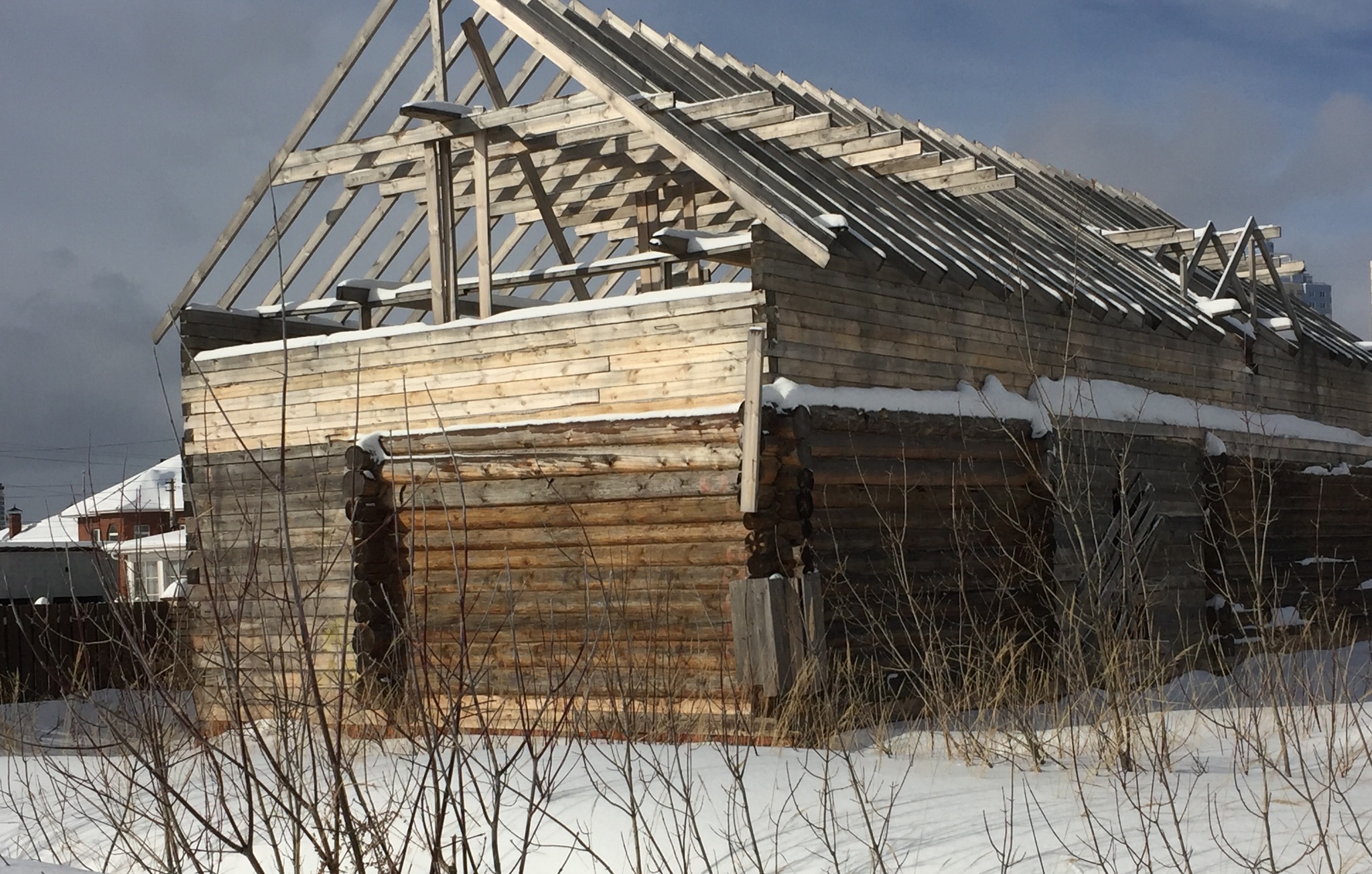 When you decided to enlarge the house, but forgot that the house is made of logs - My, Grief Builders, Building, Longpost