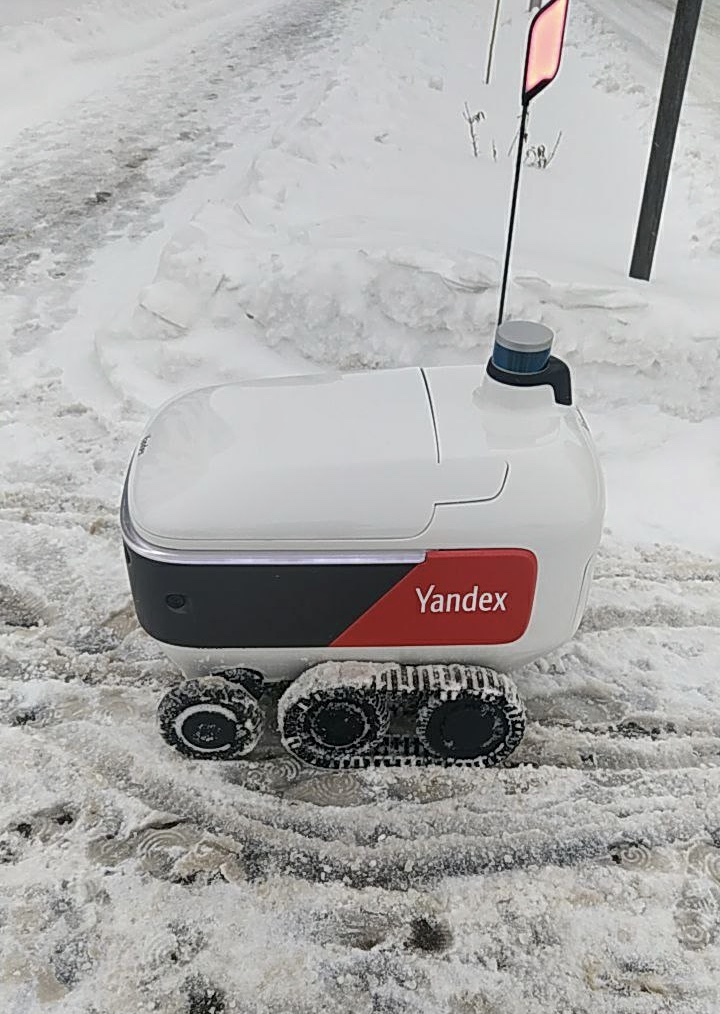 The next iteration of Yandex.Rover - Yandex Rover, Road, Robot courier