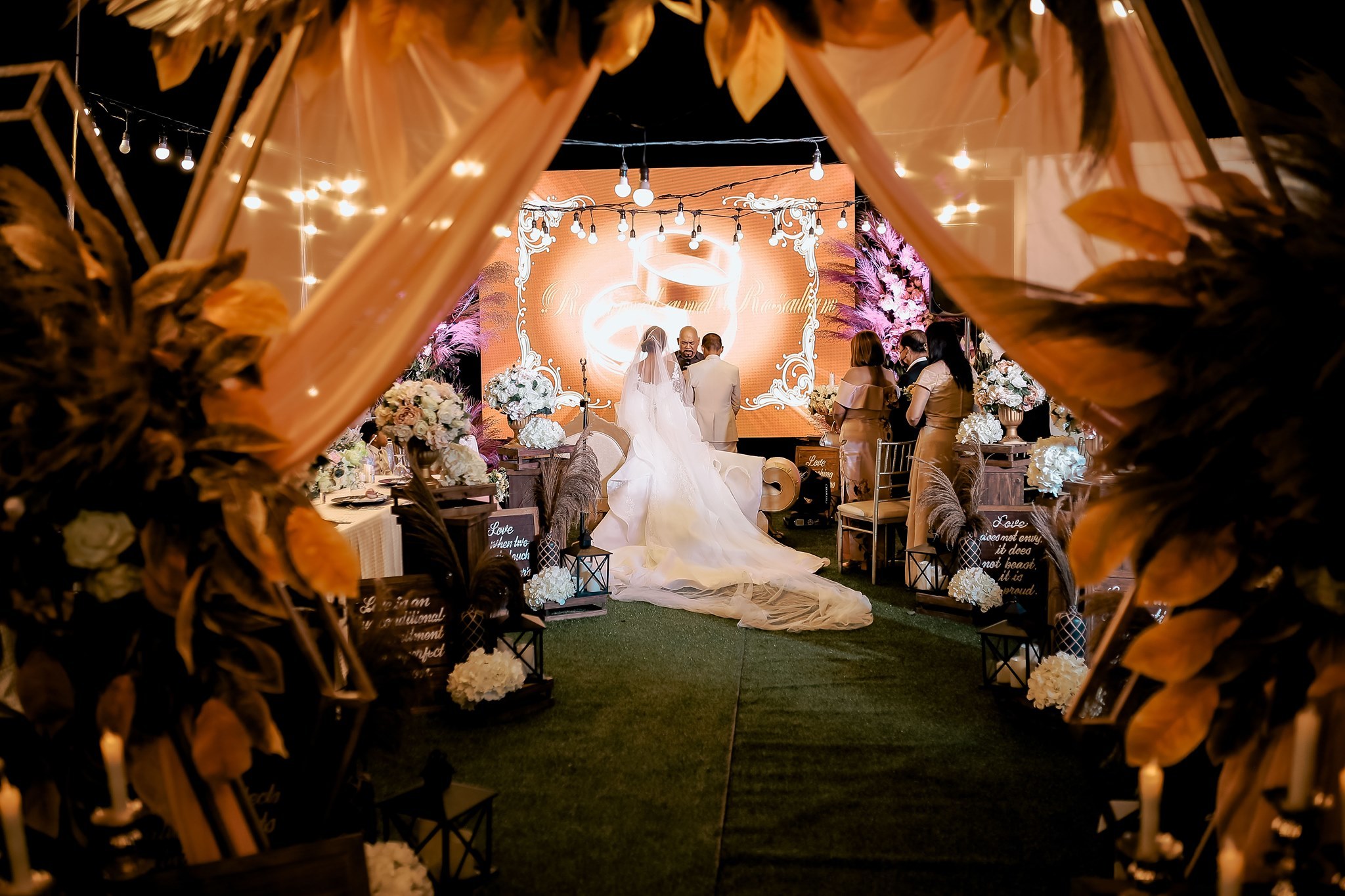 Look how the wedding of a poor couple with 6 children turned out (they've been collecting trash for years) - Wedding, Philippines, Poverty, Help, Longpost