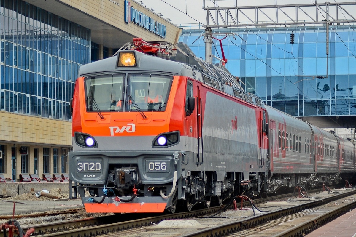 From the driver's cabin of the Nevsky Express at a speed of 200 km/h - A train, Railway, Driver, Nevsky Express, Speed, Ep20, Electric locomotive, Video, Longpost