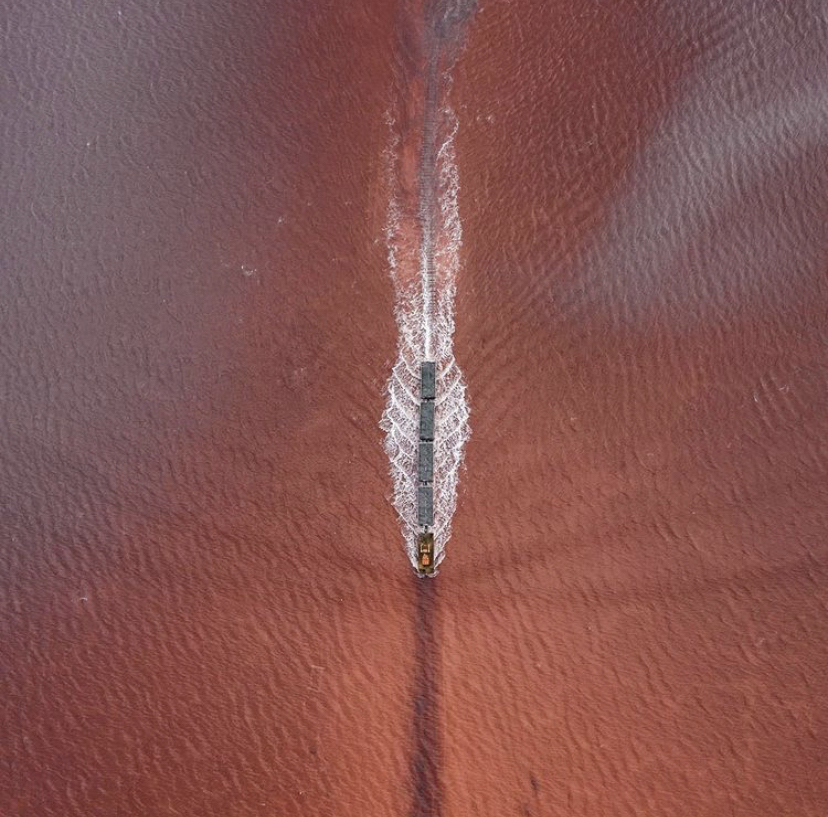 The main thing is not to forget to wear boots - The photo, A train, Pink Lake, Altai region, Longpost, Salt Lakes, Video, beauty