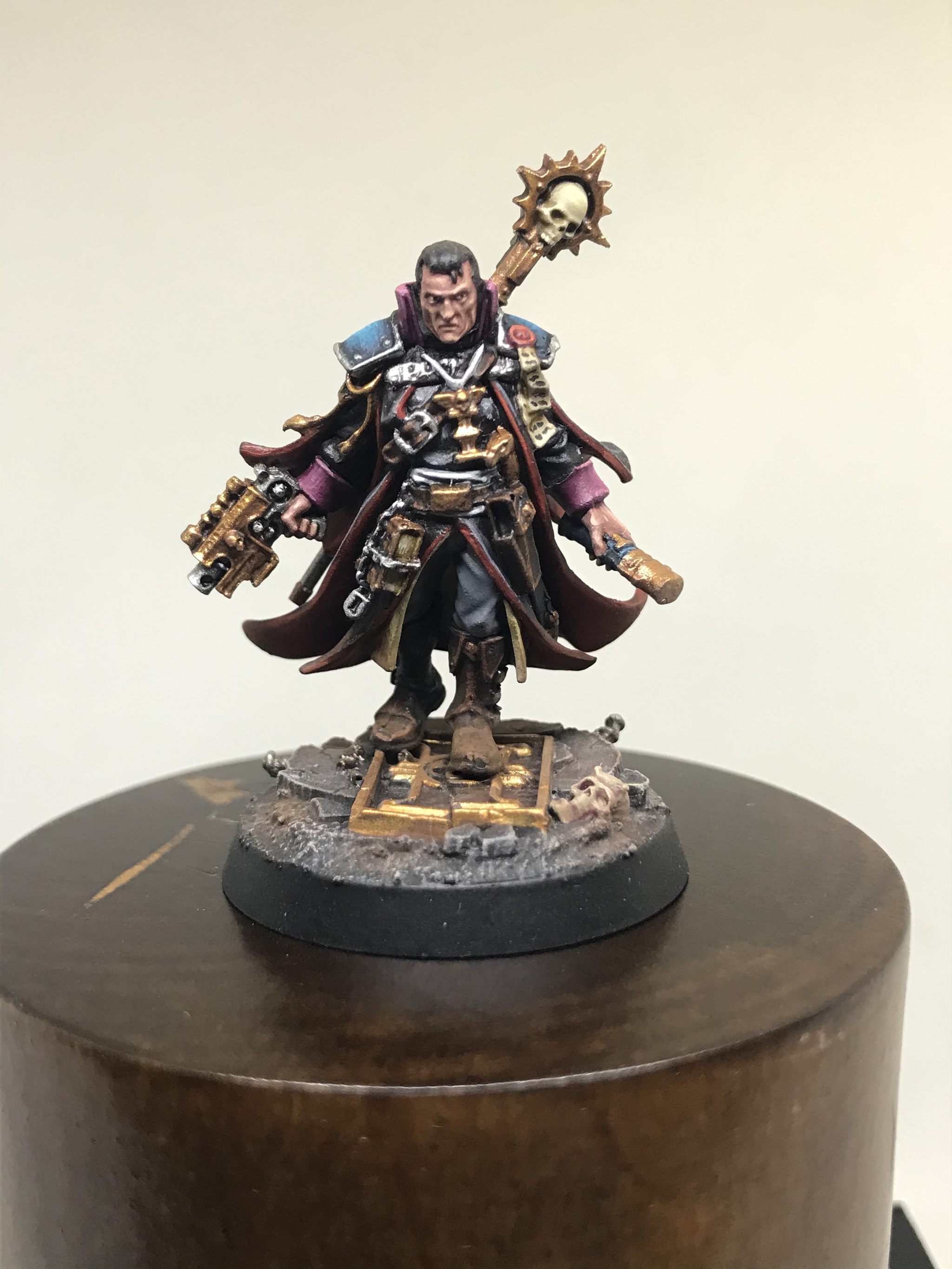 Amateur painting of miniatures. Warhammer 40,000. Inquisitor Gregor Eisenhorn - My, Warhammer 40k, Games Workshop, Inquisitor Eisenhorn, Inquisition, Imperium, Longpost