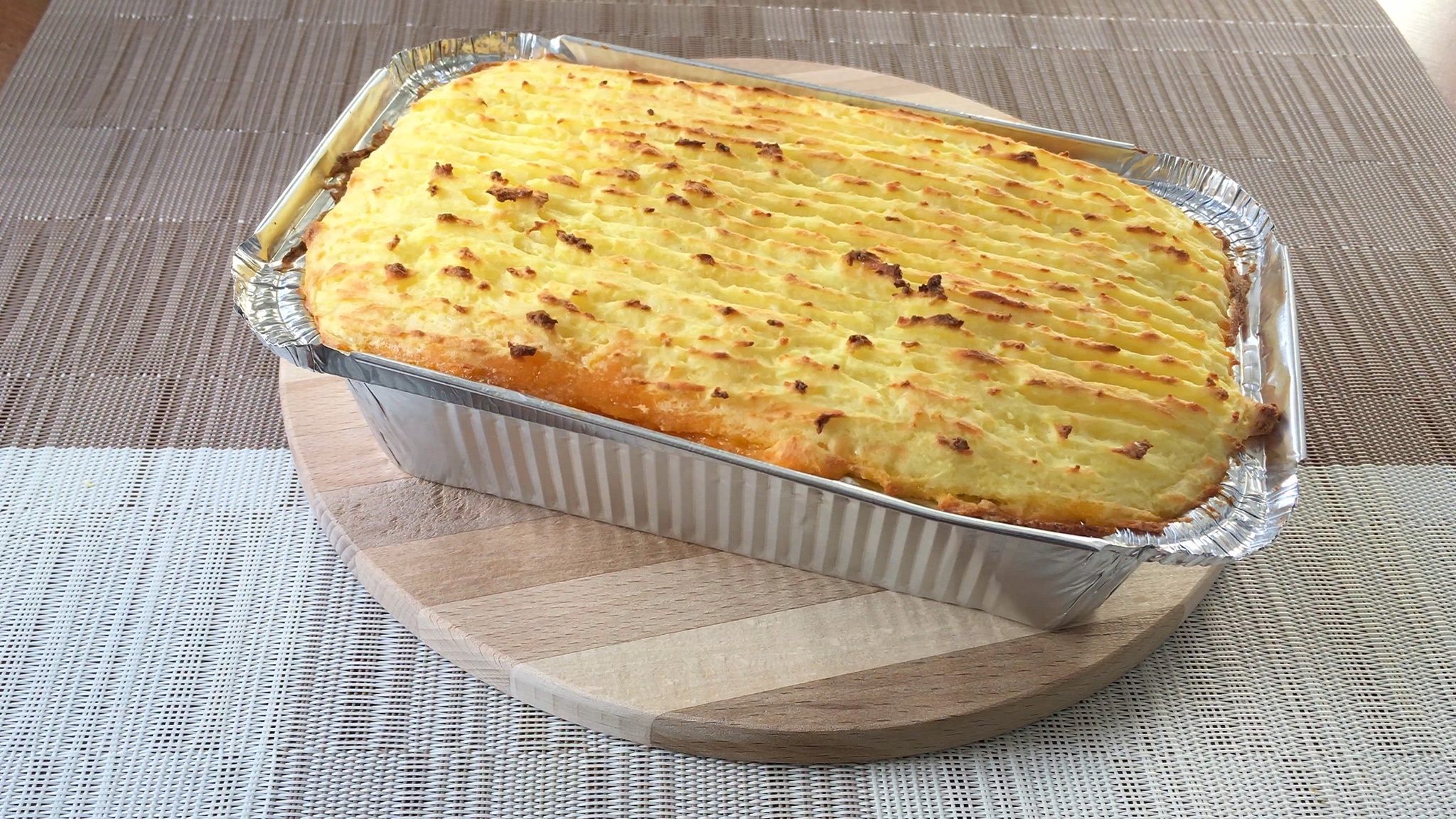 Shepherd's pie (potato casserole with minced meat) - My, Recipe, Video recipe, Cooking, Kitchen, Food, Dinner, Dinner, Yummy, Video, Longpost, Pie, Casserole