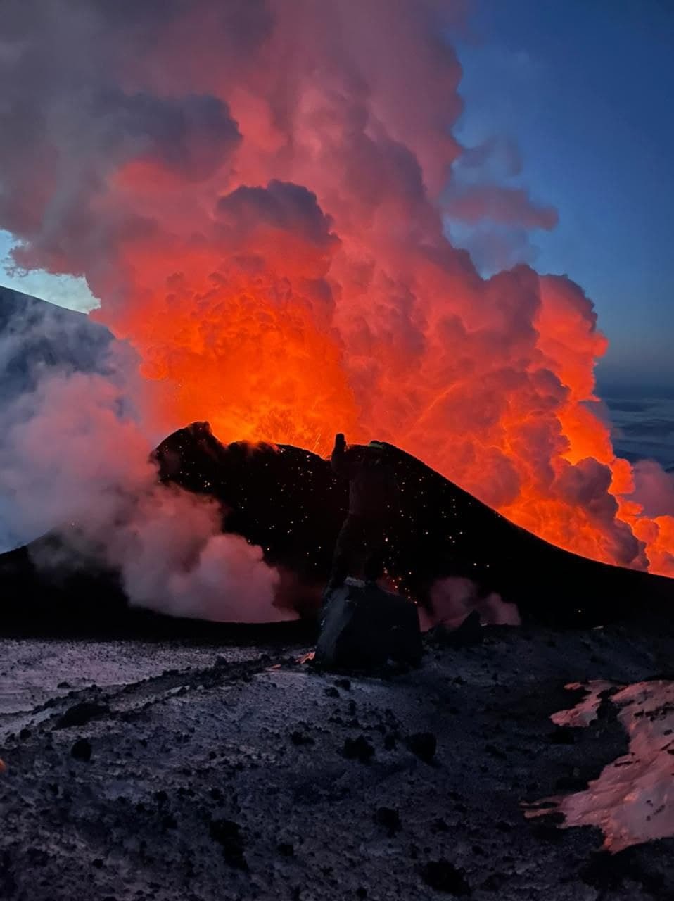 Reply to the post “Hiking in Kamchatka. moments while the river sleeps - Hike, Kamchatka, Video, Reply to post, Longpost, Volcano, Eruption, Klyuchevskoy Volcano