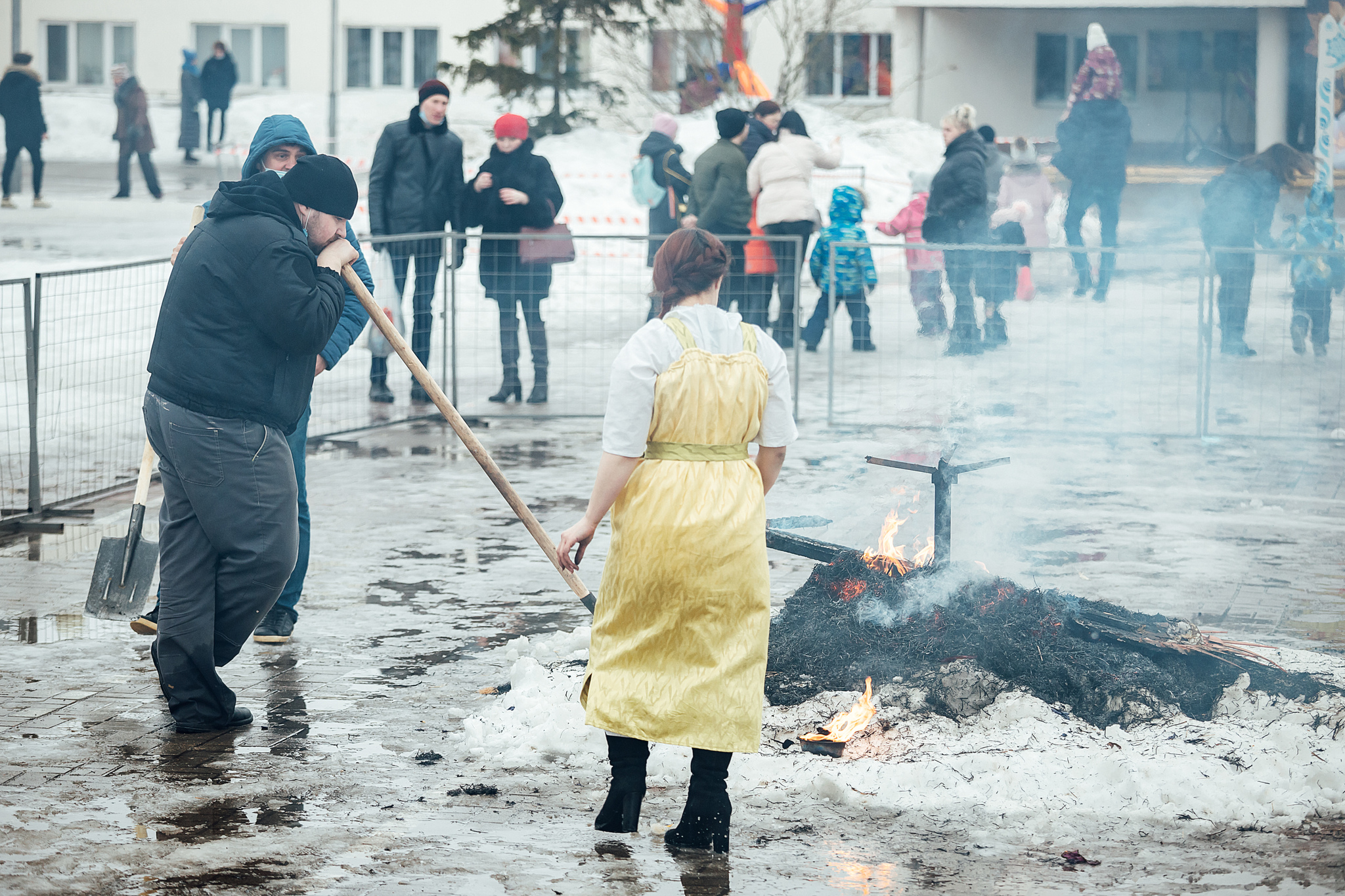 How to properly see off Maslenitsa, instructions from Smolensk - My, Maslenitsa, Smolensk, Fire show, Spectacle, Fire, Spring, Longpost