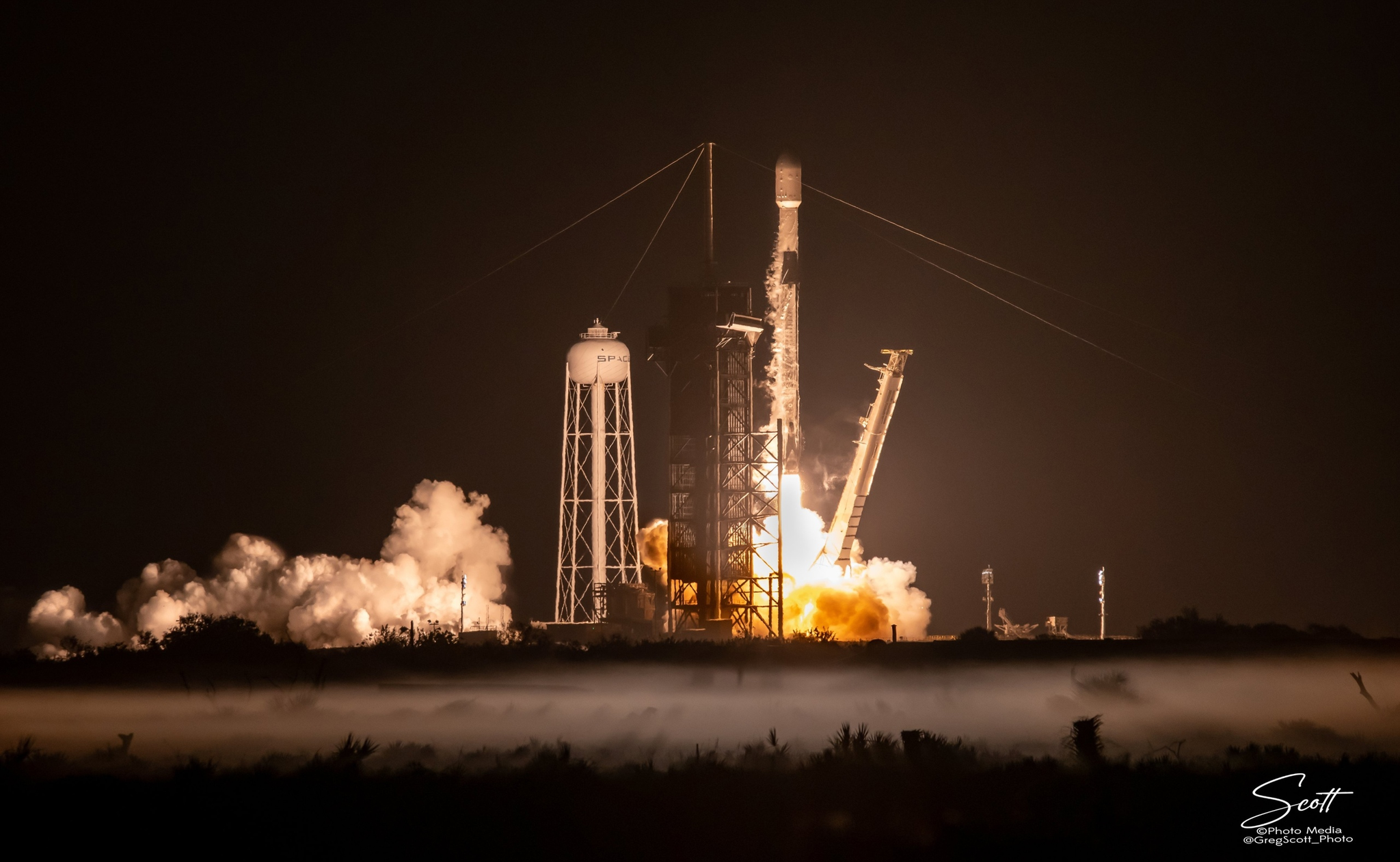 Фотографии с рекордного по части многоразового использования запуска Falcon 9 - SpaceX, Технологии, Ракета-Носитель, Космонавтика, Космос, Илон Маск, США, Starlink, Спутник, Falcon 9, Интернет, Фотография, Длиннопост