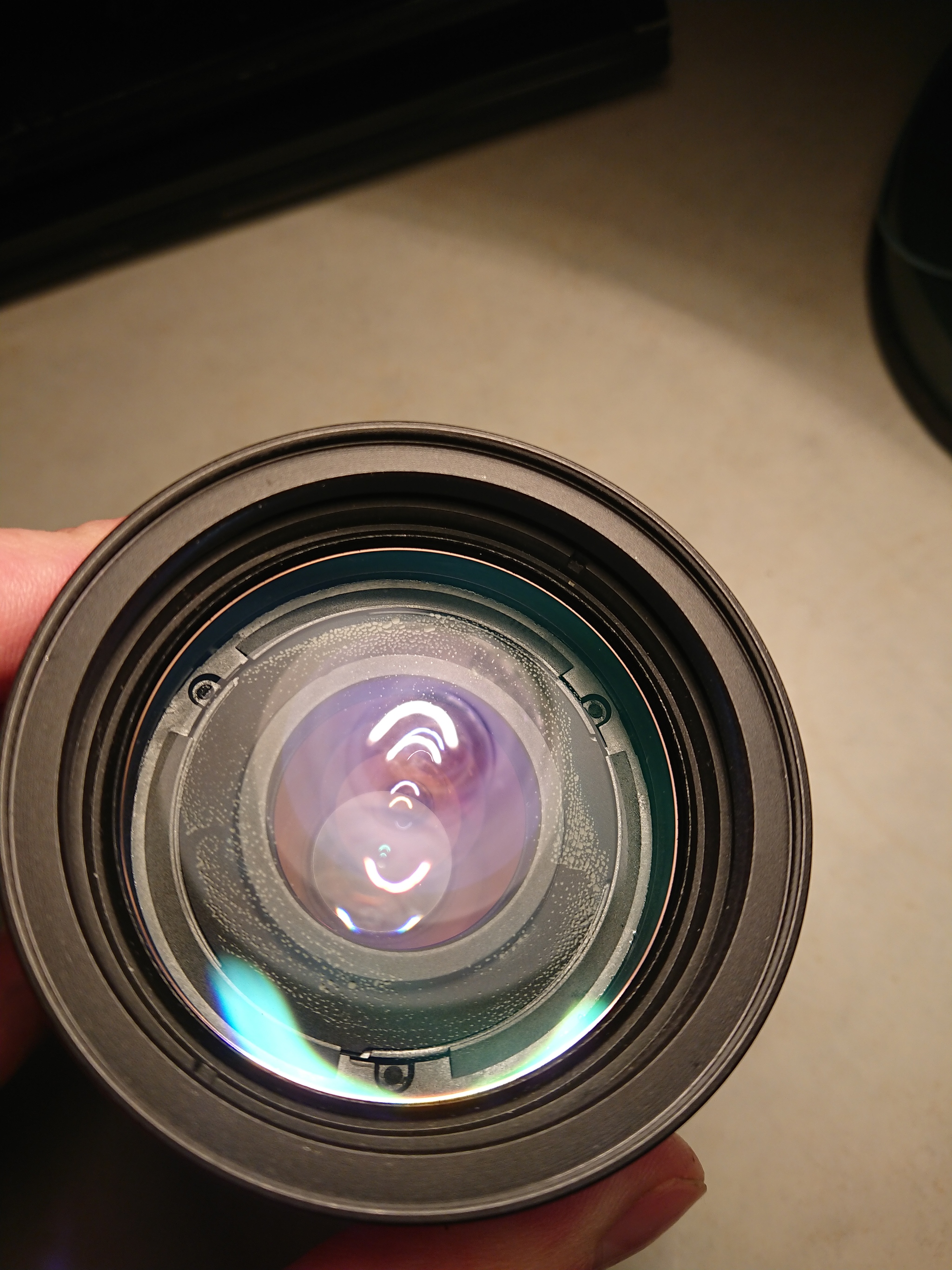 Cleaning the Nikon Nikkor 70-300 4-5.6g front lens unit from grease using the coprodendritic method - My, Lens, Nikon, Lenses, With your own hands, From improvised means, Repair, Cleaning, Parsing, Experience, Nikkor, Nikkor70300, Longpost