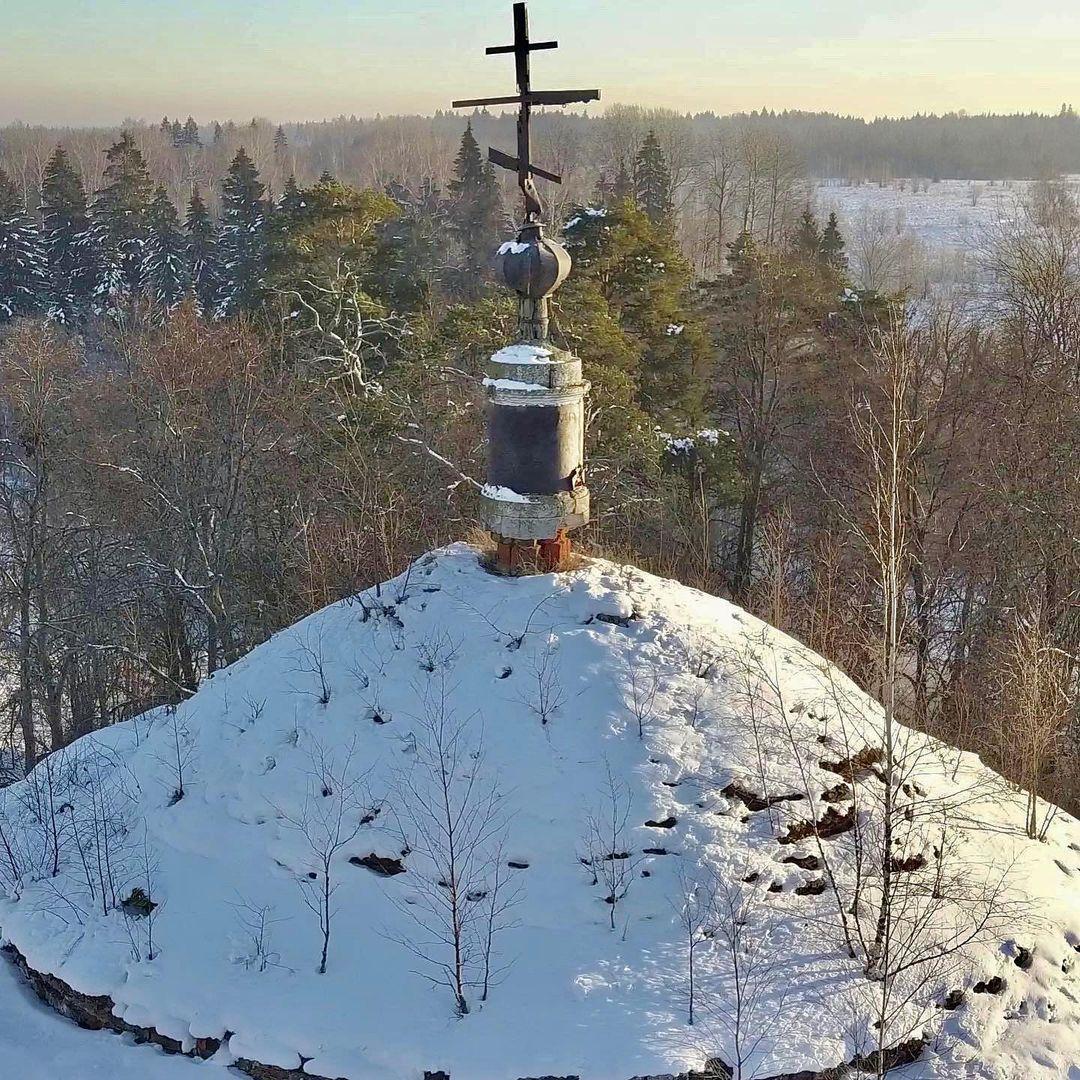 Заброшеная знаменская церковь - Моё, Заброшенное, Заброшенные деревни, Урбанфото, Урбанфакт, Церковь, Храм, Урочище, История России, Архитектура, Длиннопост