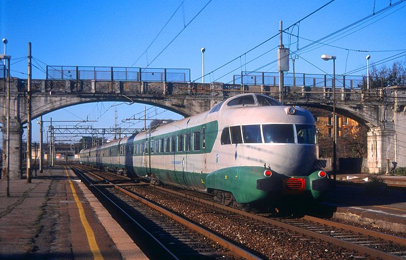 Fast and comfortable Settebello - Railway, Italy, Train, Retrotechnics, Video, Longpost