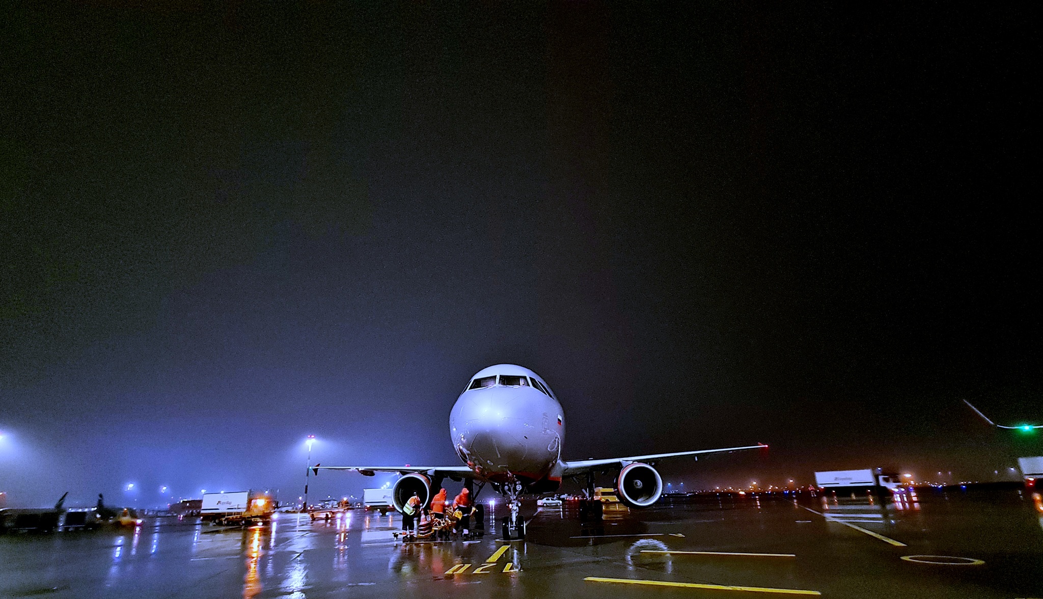 Фотографии с перрона - Моё, Авиация, Фотография, Airbus A320, Boeing 777, Самолет, Аэропорт, Перрон, Мобильная фотография, Длиннопост