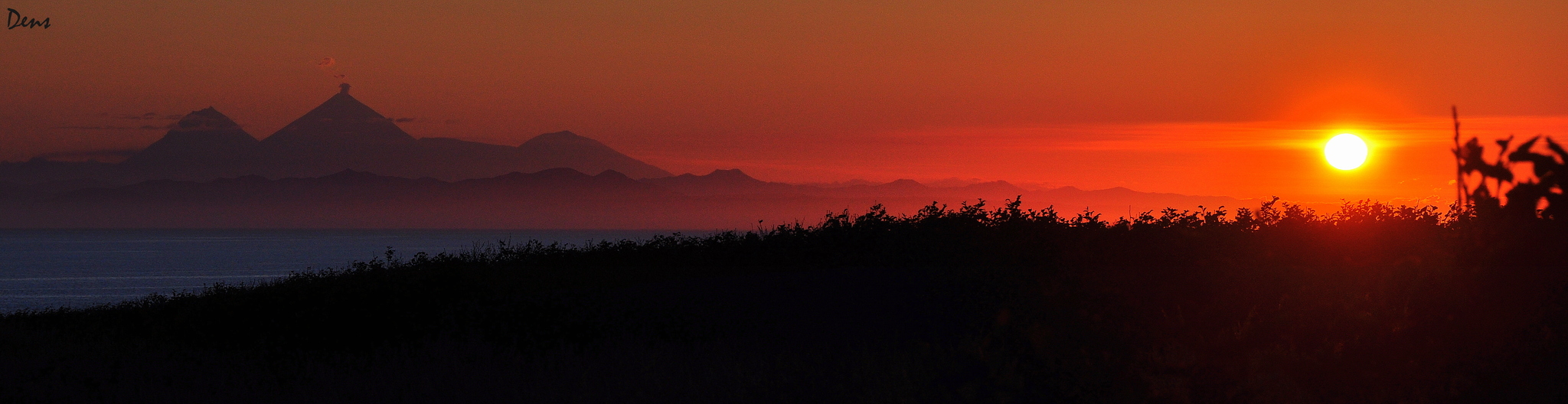 On the shore of Kamchatka Bay - My, Kamchatka, Volcano, Sunset, Klyuchevskoy Volcano, Kamen volcano