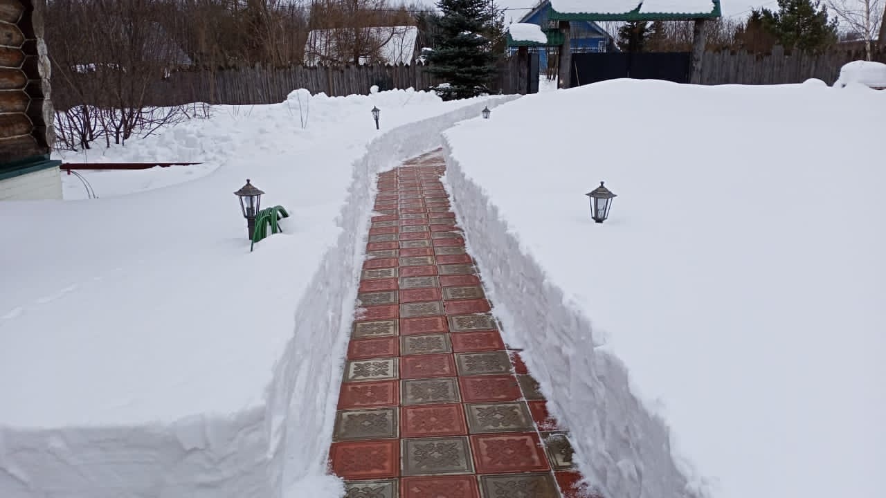 The end of March is more than 1 meter of snow. Beginning of the summer season - Spring, Snow, Dacha, Longpost