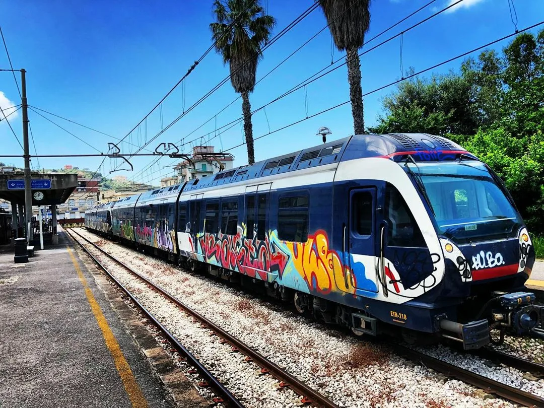 Railway around Vesuvius - Railway, Italy, Vesuvius, Train, Narrow gauge, Naples, Video, Longpost