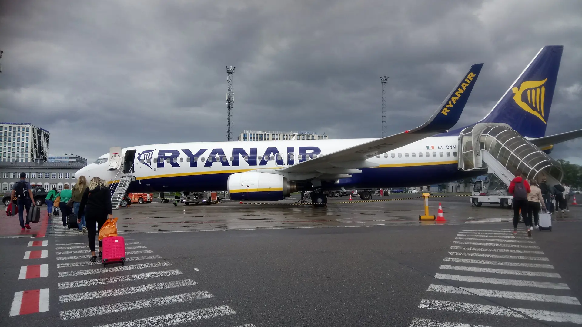 An Estonian resident sued Ryanair for money for the flight that took place - Estonia, Tourism, Ryanair, Compensation