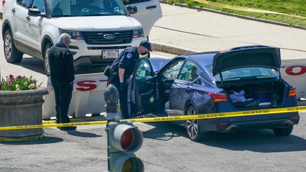 Another attack on the US Capitol building, a police officer was killed, the attacker was shot dead - My, Storming of the US Capitol - 2021, US police, USA, Capitol, Attack, Police, Donald Trump, Joe Biden, , Incident, Washington, US elections, Negative, Politics, Storming of the US Capitol (2021)