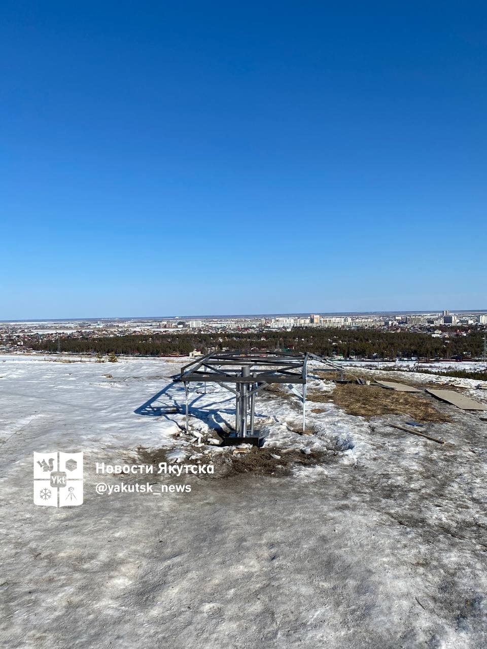 Космический корабль Мандалорца в Якутске был уничтожен силами природы |  Пикабу