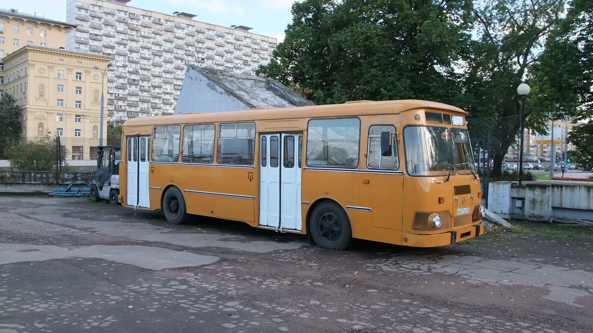 Lunakhod LIAZ 677 - My, Liaz, Lunar rover, Cattle truck, Bus, Moscow, Everyday life, Story, the USSR, Longpost