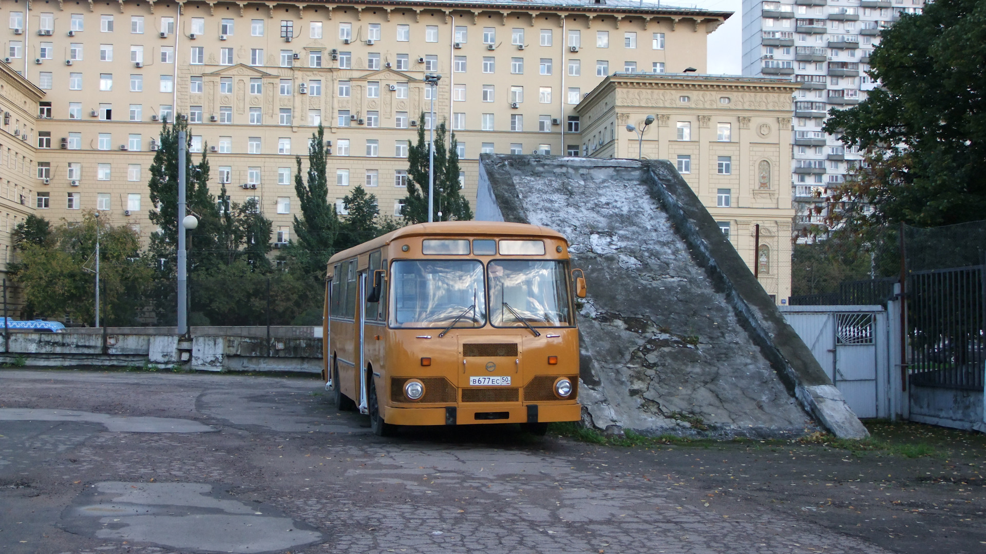 Lunakhod LIAZ 677 - My, Liaz, Lunar rover, Cattle truck, Bus, Moscow, Everyday life, Story, the USSR, Longpost