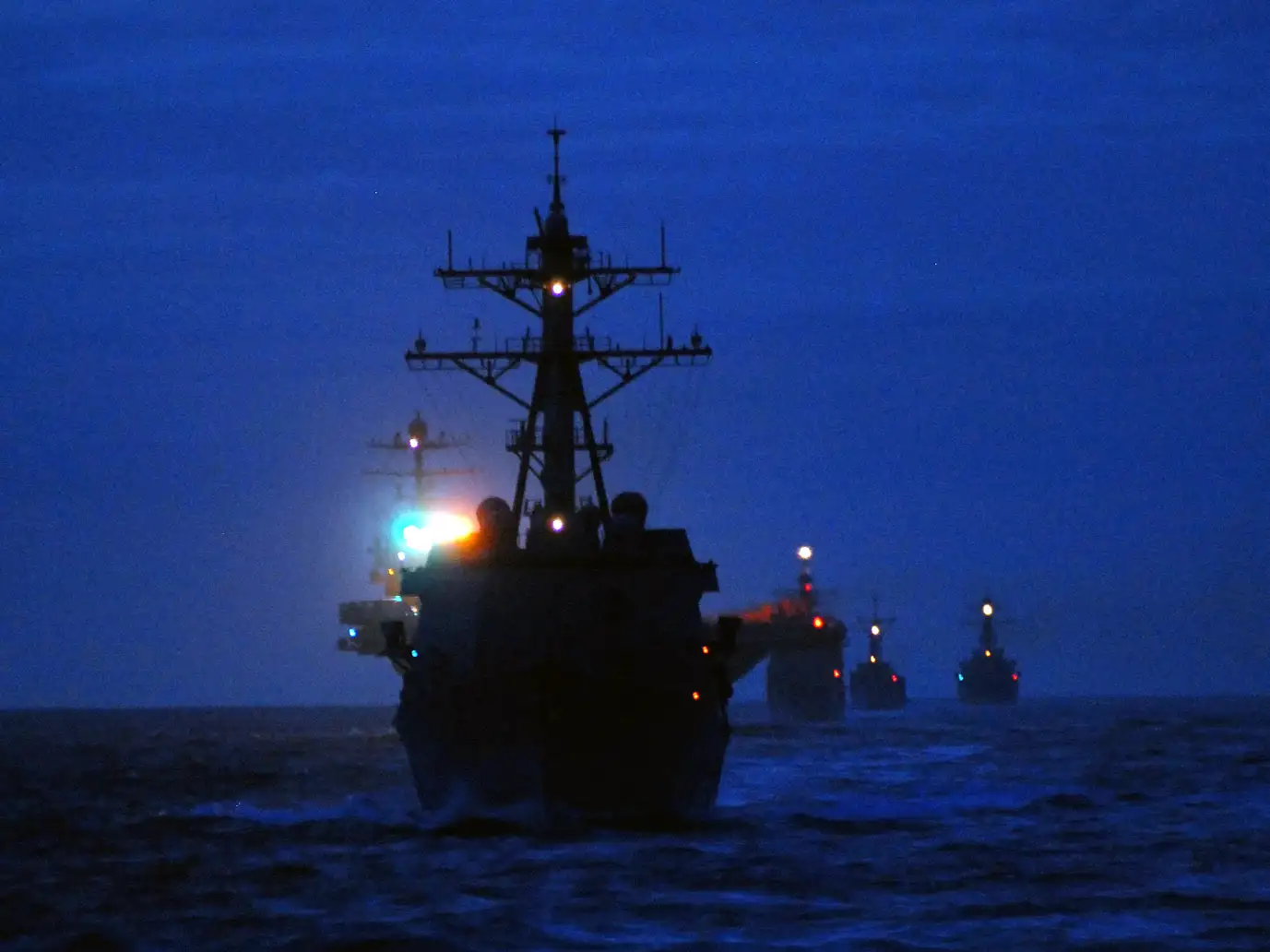 Multiple destroyers have been swarmed with mysterious 'drones' off the coast of California for many nights - UFO, USA, US Navy, Collision, Longpost