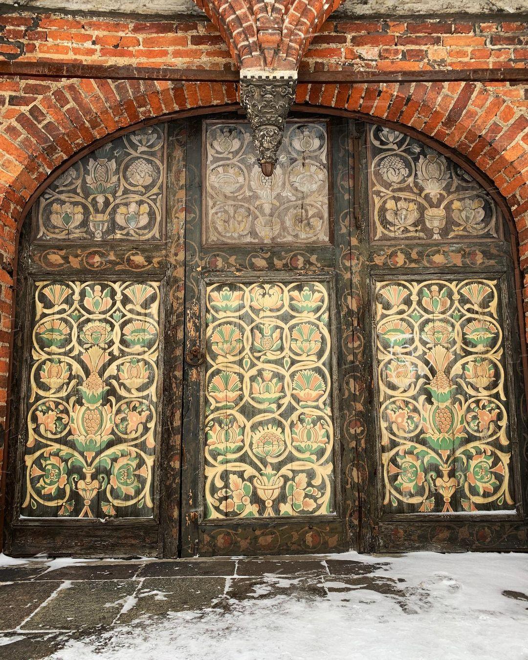 Almost abandoned temple with 1000 rubles - My, Abandoned, Temple, 1000 rub, Yaroslavl, Urbanphoto, Urbanfact, Longpost