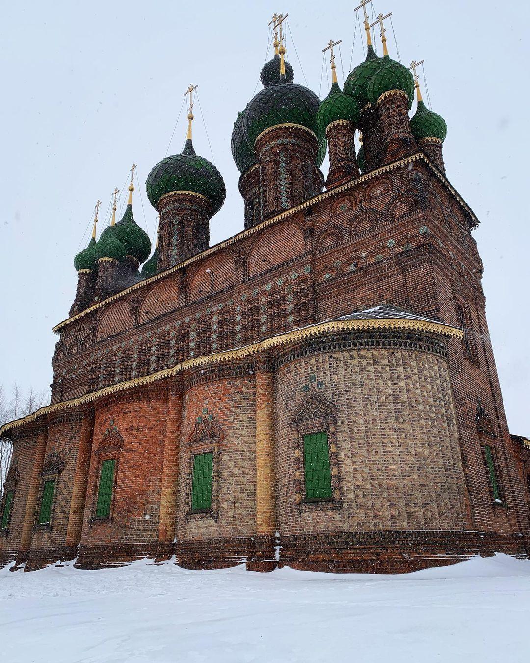 Almost abandoned temple with 1000 rubles - My, Abandoned, Temple, 1000 rub, Yaroslavl, Urbanphoto, Urbanfact, Longpost