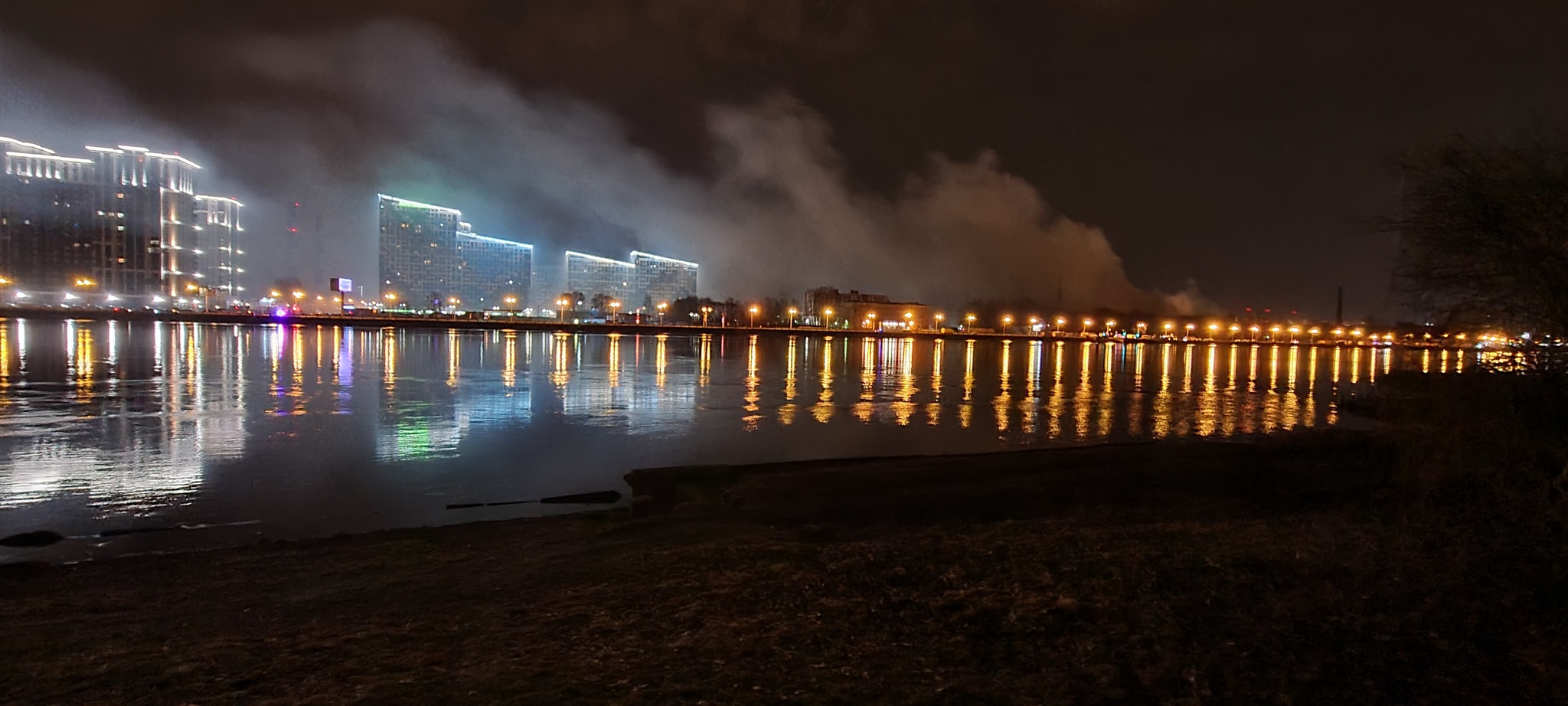 Nevskaya Manufactory this night - My, Saint Petersburg, Night, Fire, Embankment, Embankment of the Neva, Smoke, The photo, Video, Longpost