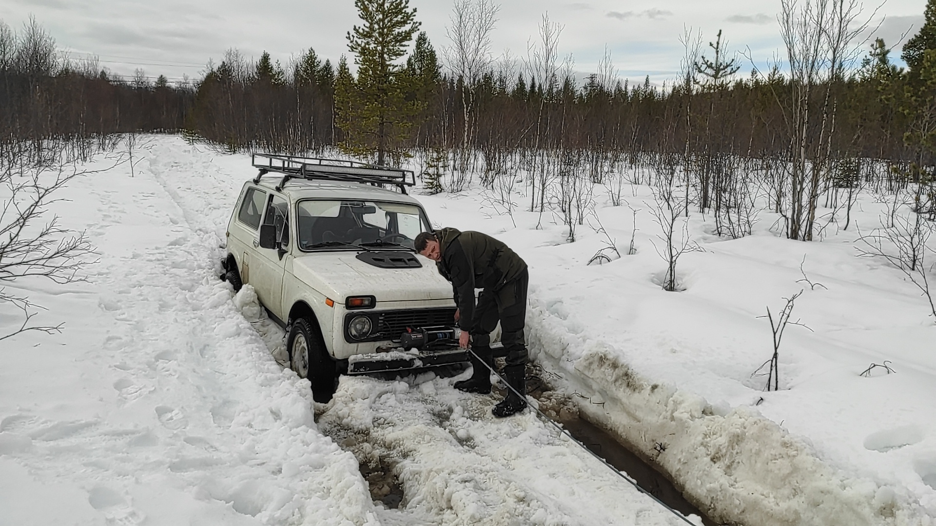 Between the seasons! A fun ride or chop along the Kola River! Tumbleweed Kola... - My, Renault Duster, Niva, 4x4, Adventures, Travels, Murmansk, Murmansk region, Kola Peninsula, UAZ, Toyota, Windlass, Spring, Winter, Fun, Off road, Mitsubishi, Video, Longpost, Video blog