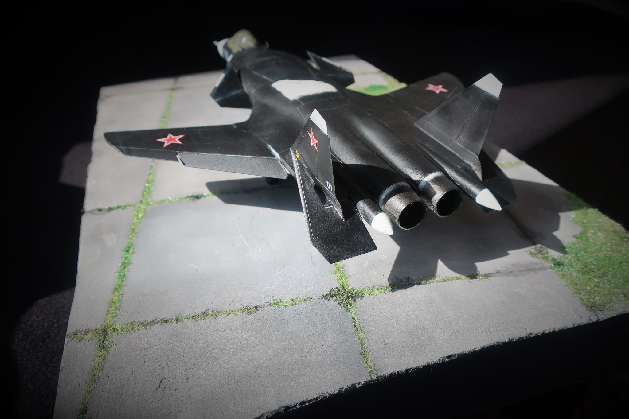 Истребитель Су-47 /Беркут/ - На вечной стоянке 1/72 - Моё, Диорама, Су-47, Беркут, Звезды, Стендовый моделизм, Самолет, Истребитель, Видео, Длиннопост