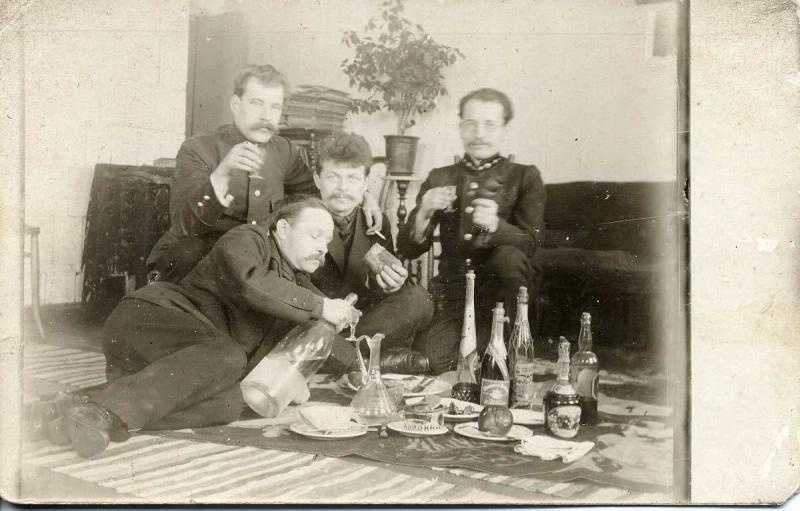 Alcohol 100 years ago - Story, Alcohol, История России, Российская империя, Retro, The photo, Black and white photo, Holidays, Vodka, Longpost