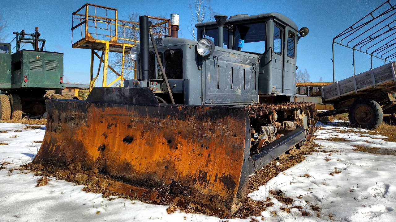 Cemetery of old Soviet equipment (Sanya Volny) - My, Soviet technology, Retrotechnics, Abandoned cars, Retro car, Rare cars, Domestic auto industry, Abandoned, Tractor, Bus, Zaporozhets, Truck, Excavator, Video, Longpost