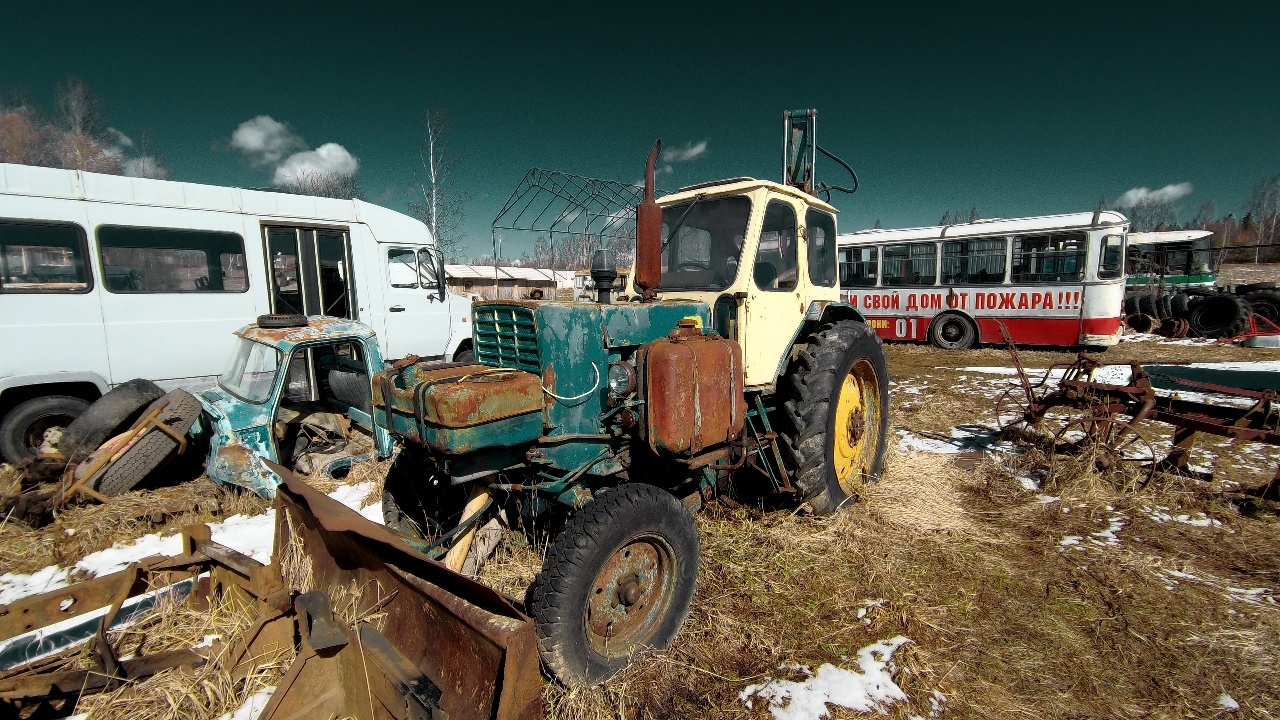 Cemetery of old Soviet equipment (Sanya Volny) - My, Soviet technology, Retrotechnics, Abandoned cars, Retro car, Rare cars, Domestic auto industry, Abandoned, Tractor, Bus, Zaporozhets, Truck, Excavator, Video, Longpost