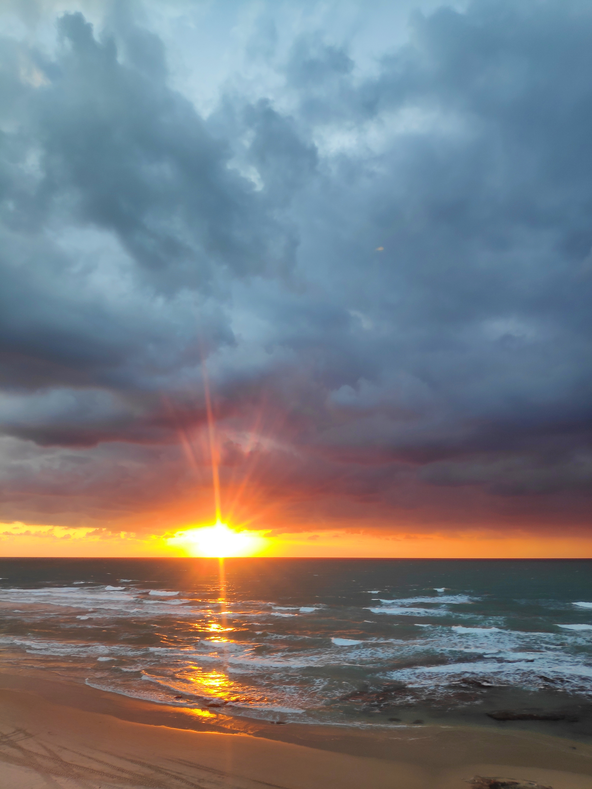 Reply to the post “Went out for a break and saw this ©” - My, beauty, Sunset, The photo, Sky, Sea, The sun, Reply to post