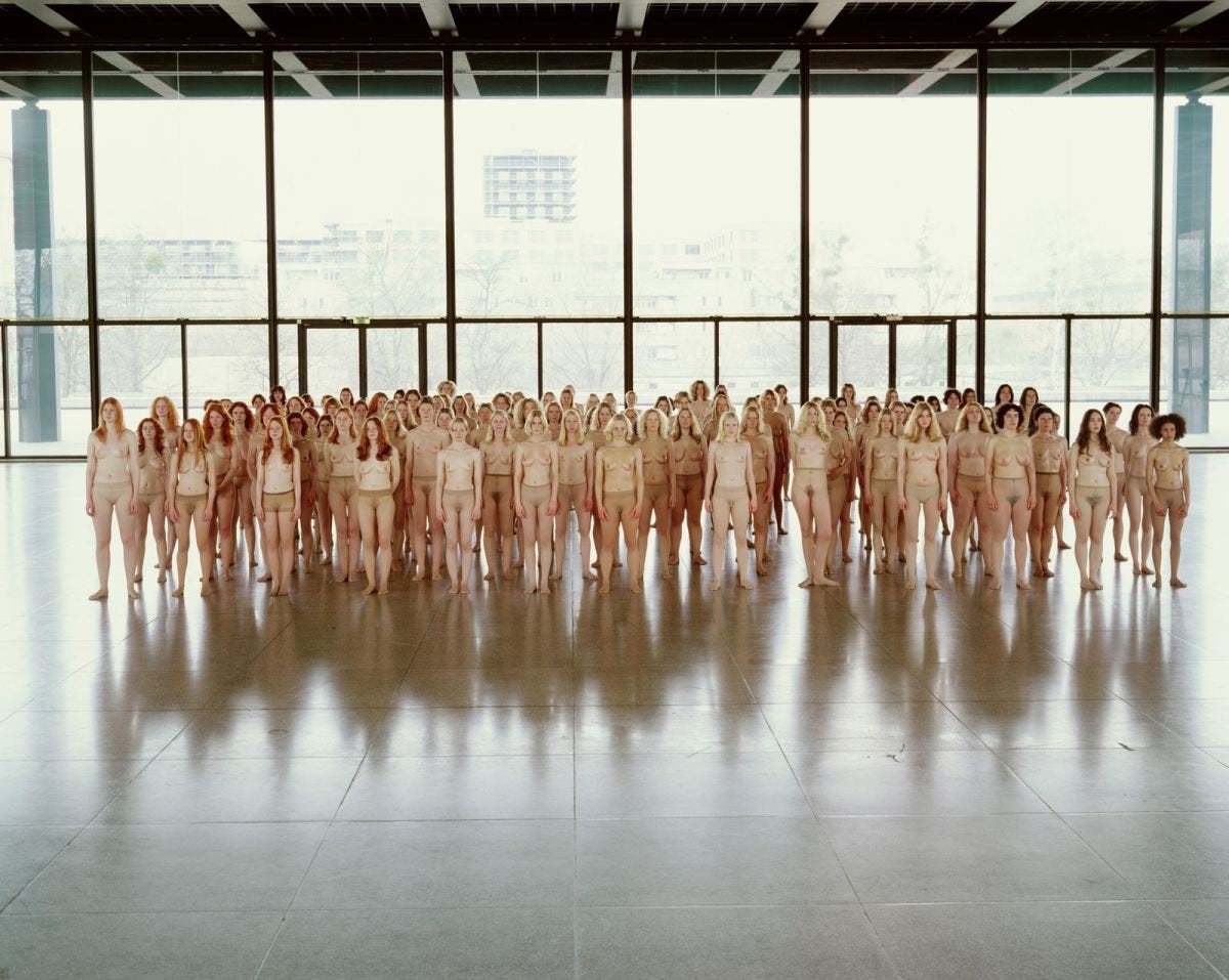 Photographer Vanessa Beecroft - NSFW, Erotic, Girls, Performance, Boobs