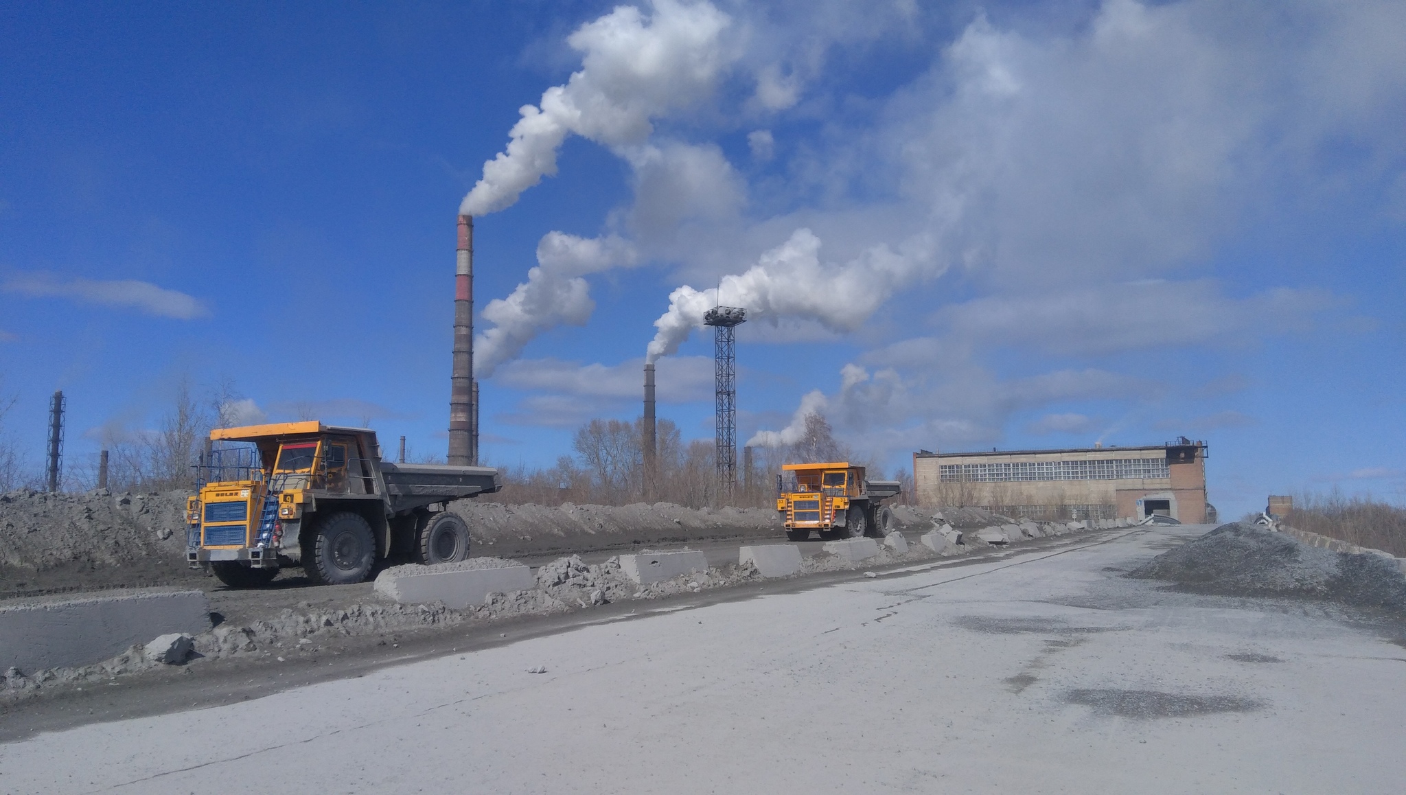 A little bit of Achinsk - My, Achinsk, BelAZ, Factory, Old man, Tram, Longpost, The photo