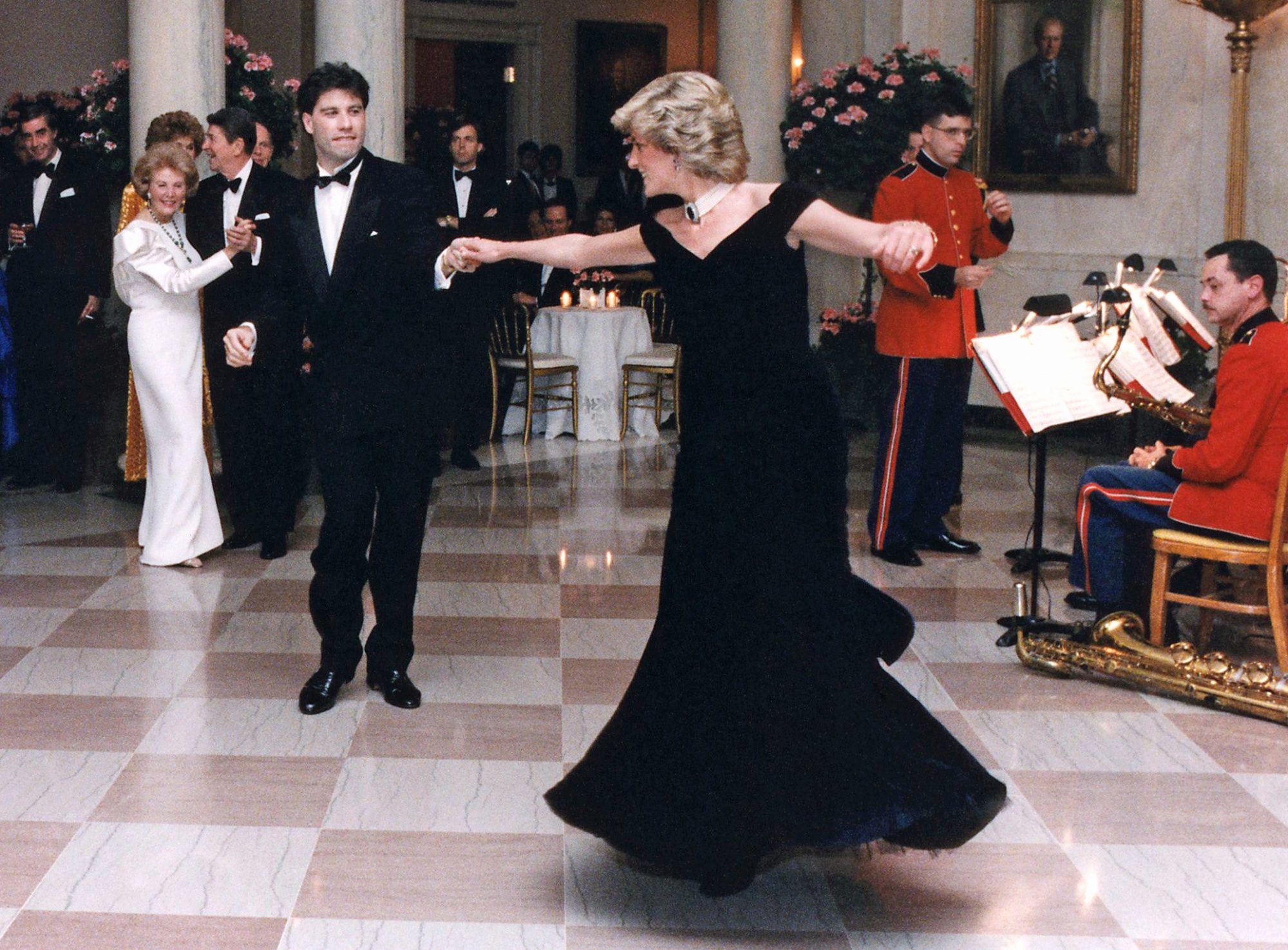 John Travolta dancing with Princess Diana - John Travolta, Princess Diana, Dancing, The White house, Longpost, Celebrities, Actors and actresses