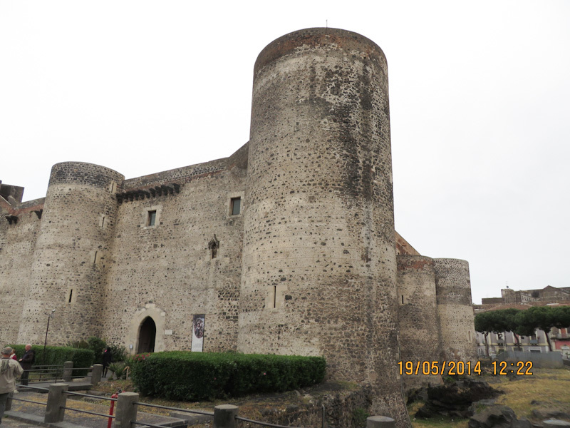 We wander through the Middle Ages. Ursino Castle - My, Locks, Middle Ages, Italy, Story, Sicily, Travels, Longpost