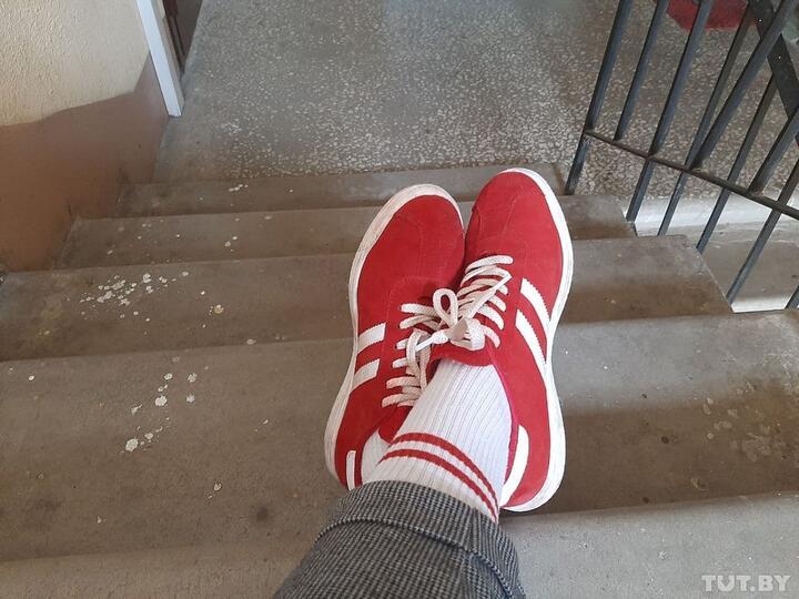 “They said I didn’t put it on.” Minsk resident fined for wearing red and white socks - Republic of Belarus, Alexander Lukashenko, Politics, Protests in Belarus, Socks, Court, Fine, Militia, Detention, Longpost