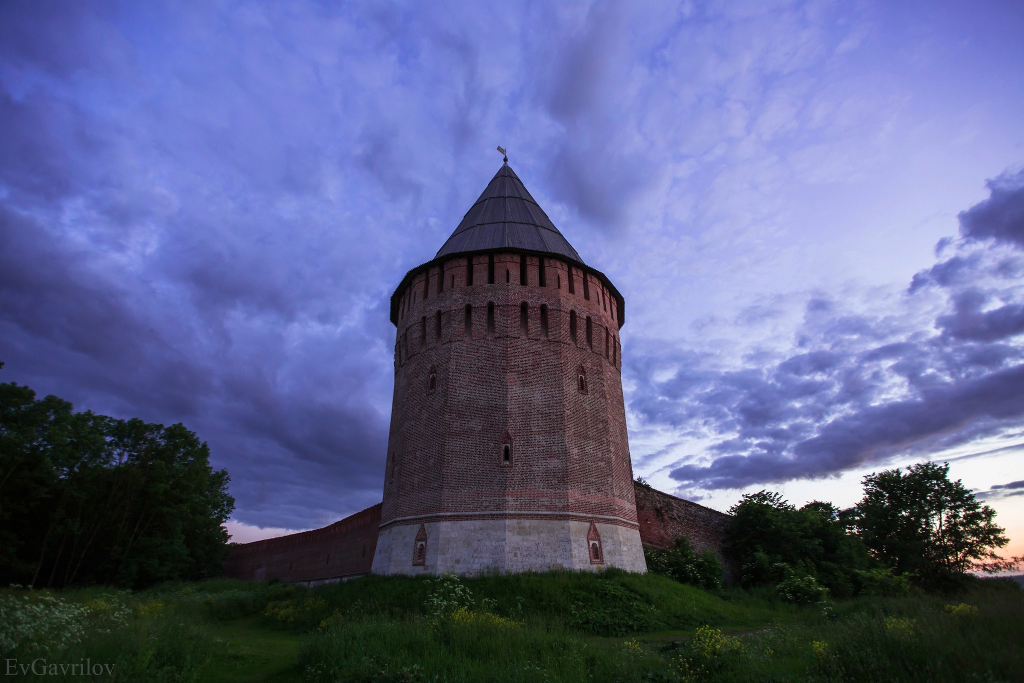башни смоленской крепостной стены