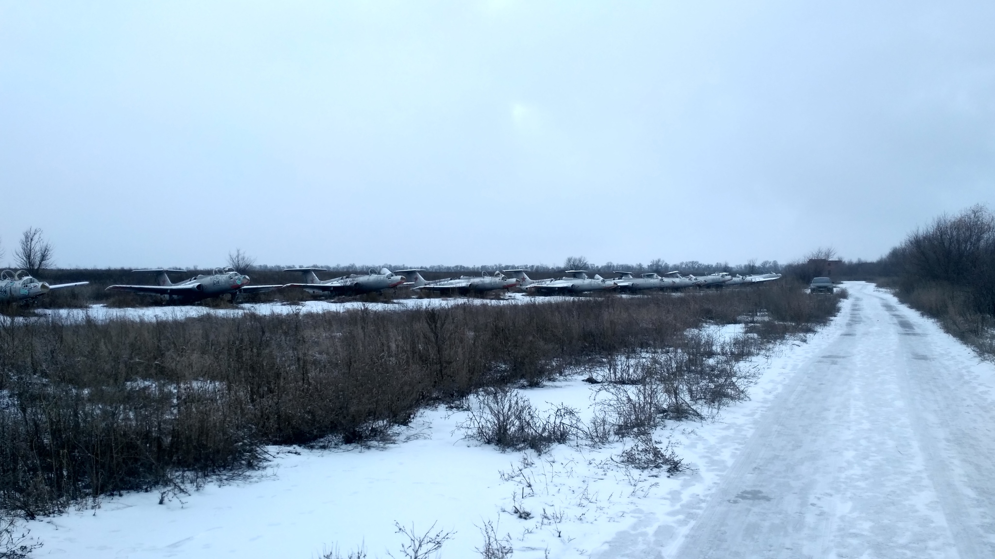 Кладбище самолётов под Харьковом - Моё, Мобильная фотография, Самолет, Заброшенное, Длиннопост