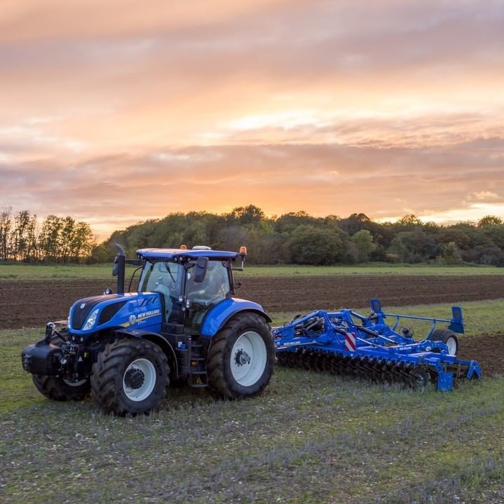 If you think that the new NewHolland disc harrow is very similar to the Tzar from Gaspardo, then don't you think... - Agroscout360, Newholland, Harrow, Agricultural machinery, Сельское хозяйство, Plant growing, Video, Longpost