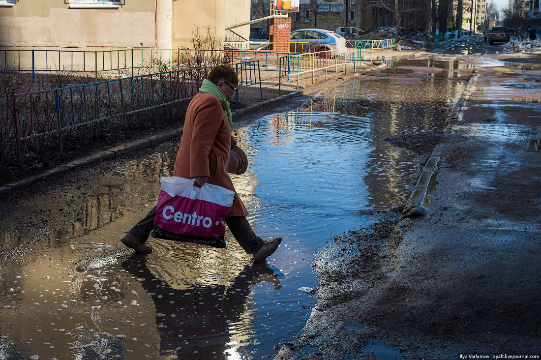 You are living in a bad time! - My, Urban environment, Dirt, A pedestrian, Russia, Sidewalk, Longpost