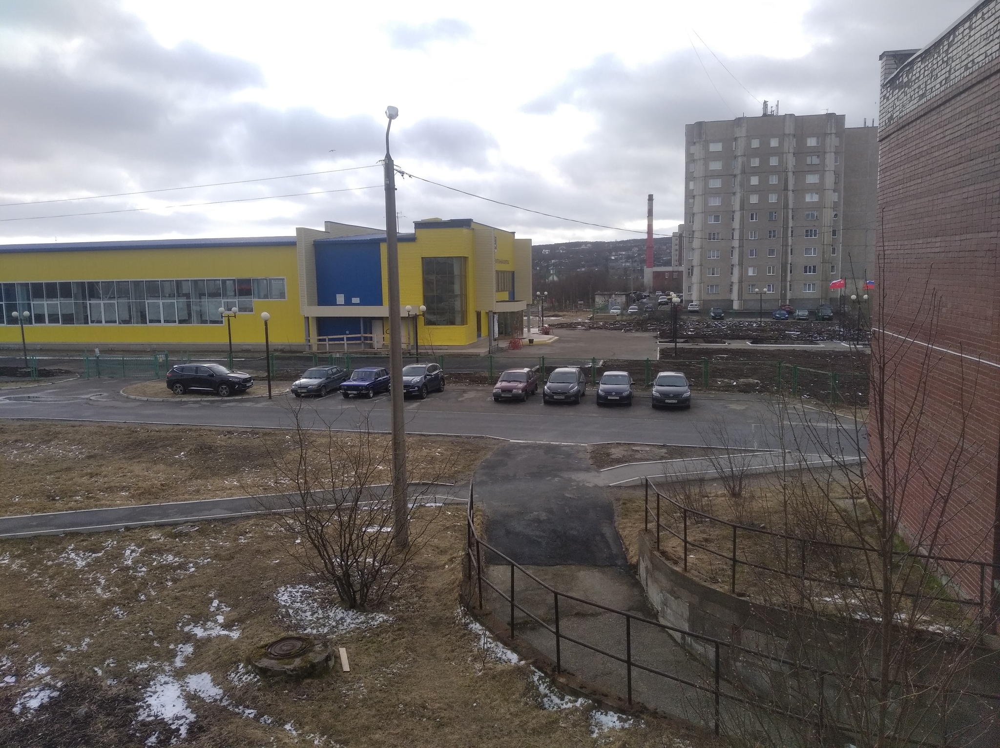 And from our window the showroom is visible - My, Parking, Неправильная парковка, Haval