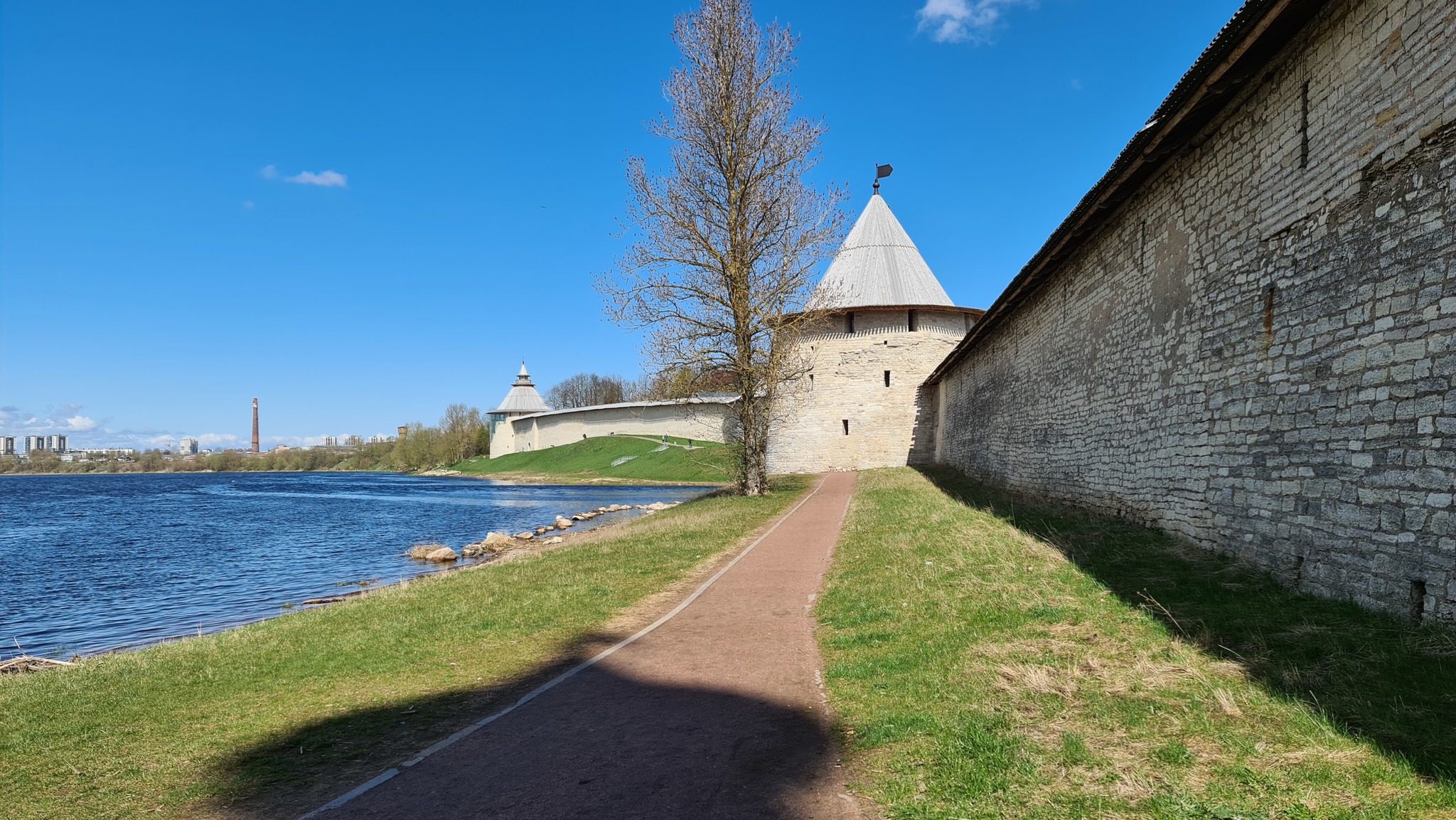 Pskov Kremlin and old town - My, Pskov, Samsung Galaxy, Longpost, The photo, Mobile photography