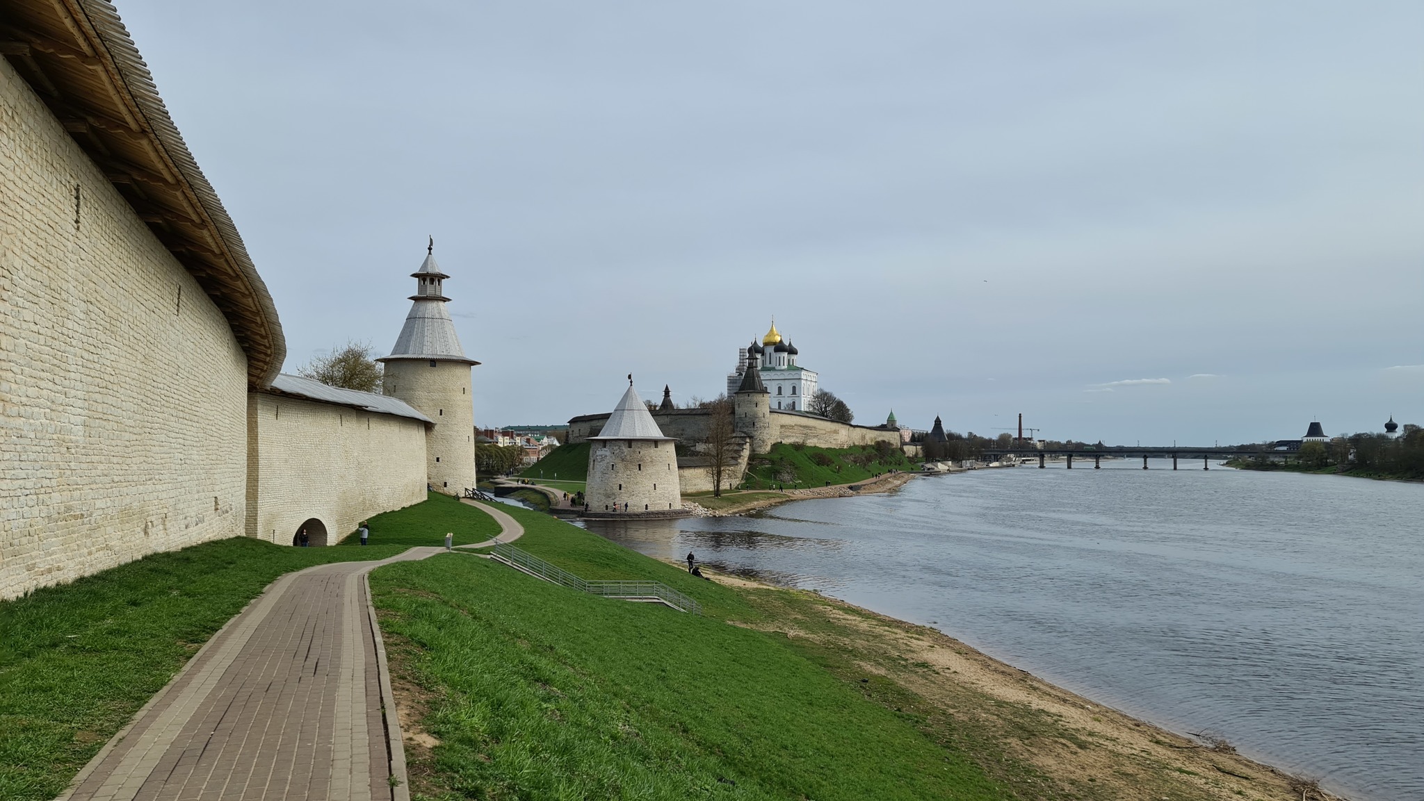 Pskov Kremlin and old town - My, Pskov, Samsung Galaxy, Longpost, The photo, Mobile photography