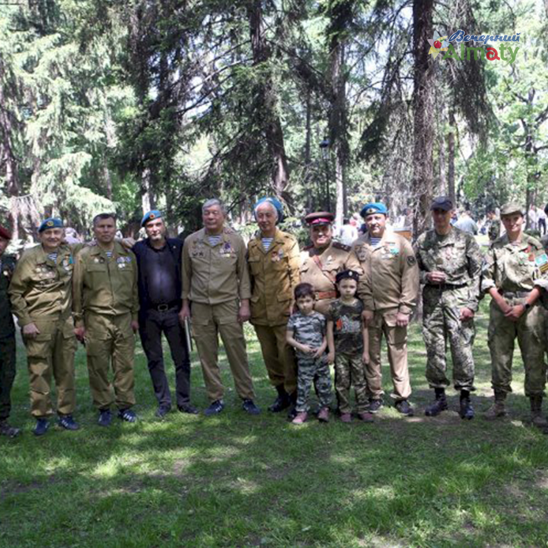 How Almaty residents celebrated Victory Day - photo report - May 9 - Victory Day, Almaty, Almaty mountains, Kazakhstan, Longpost