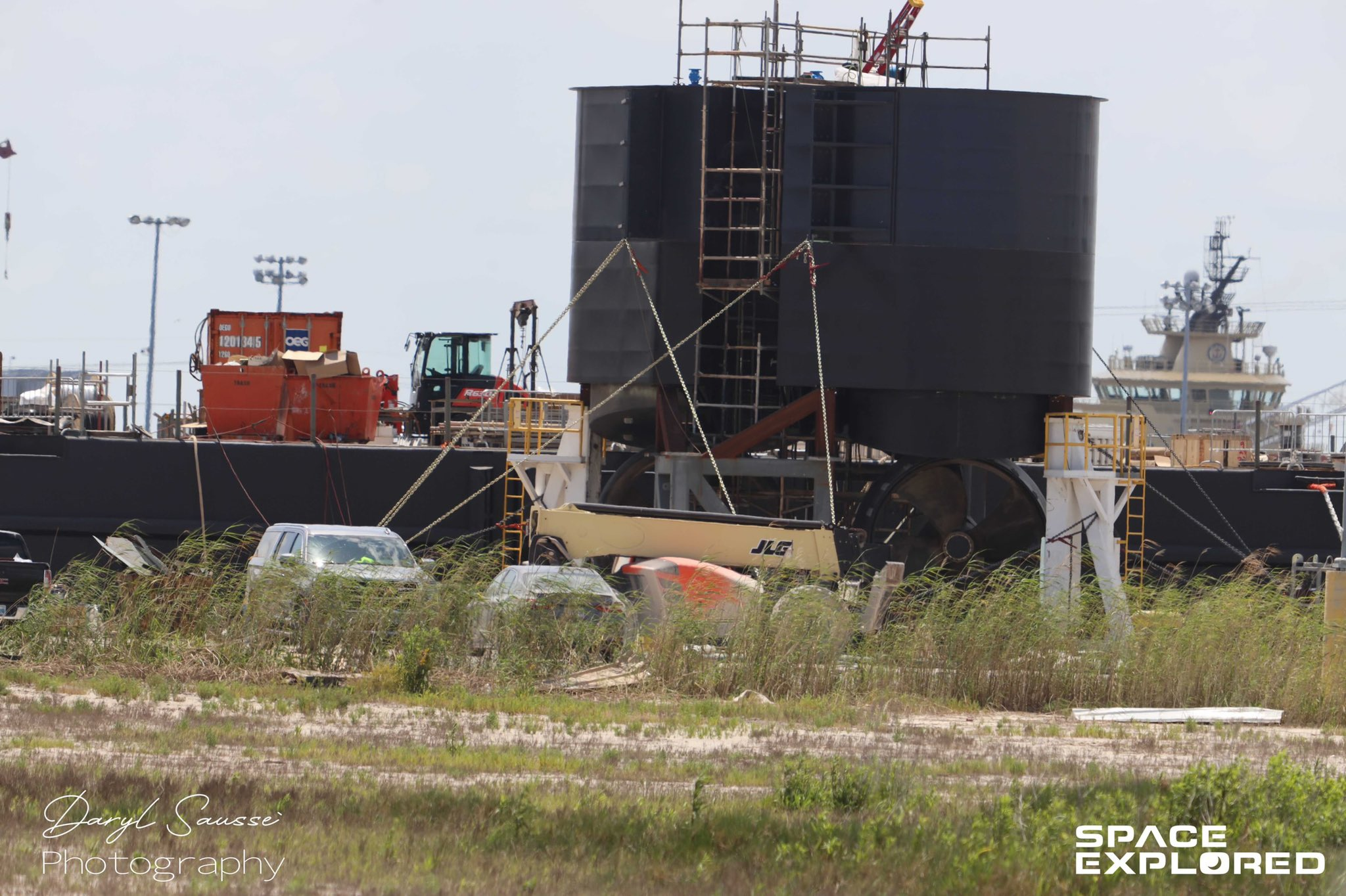 Пополнение во флоте SpaceX - компания завершает строительство третьей посадочной плавучей платформы - SpaceX, Космонавтика, Космос, Технологии, США, Starlink, Falcon 9, Интернет, Флот, Новости, Длиннопост