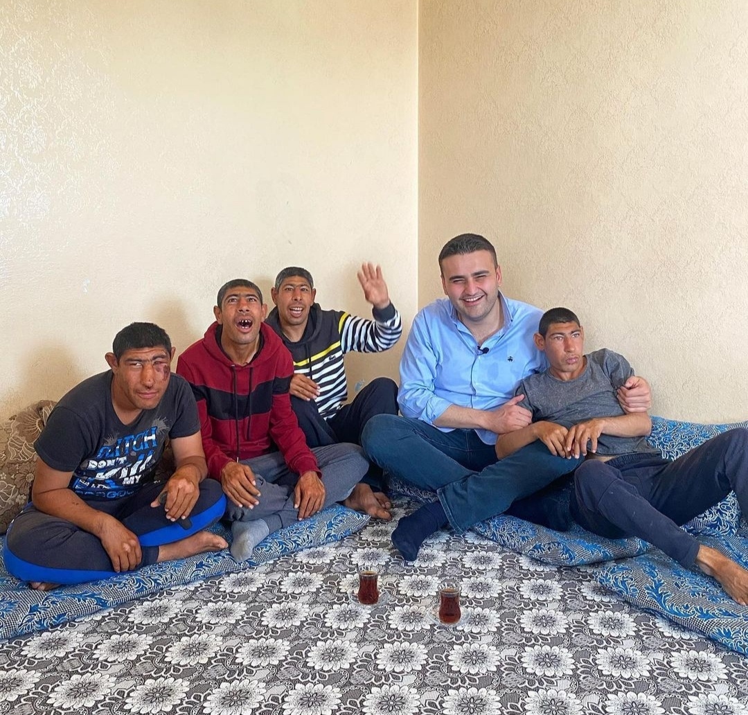 Burak Ozdemir and his brothers - Burak Ozdemir, Brothers, What's happening?