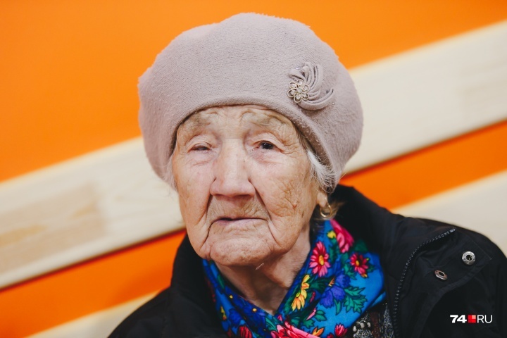 The cafe feeds old people for free. For many retirees, this is the only meal of the day. - Chelyabinsk, Charity, Cafe, Help, Video, Longpost, Kindness