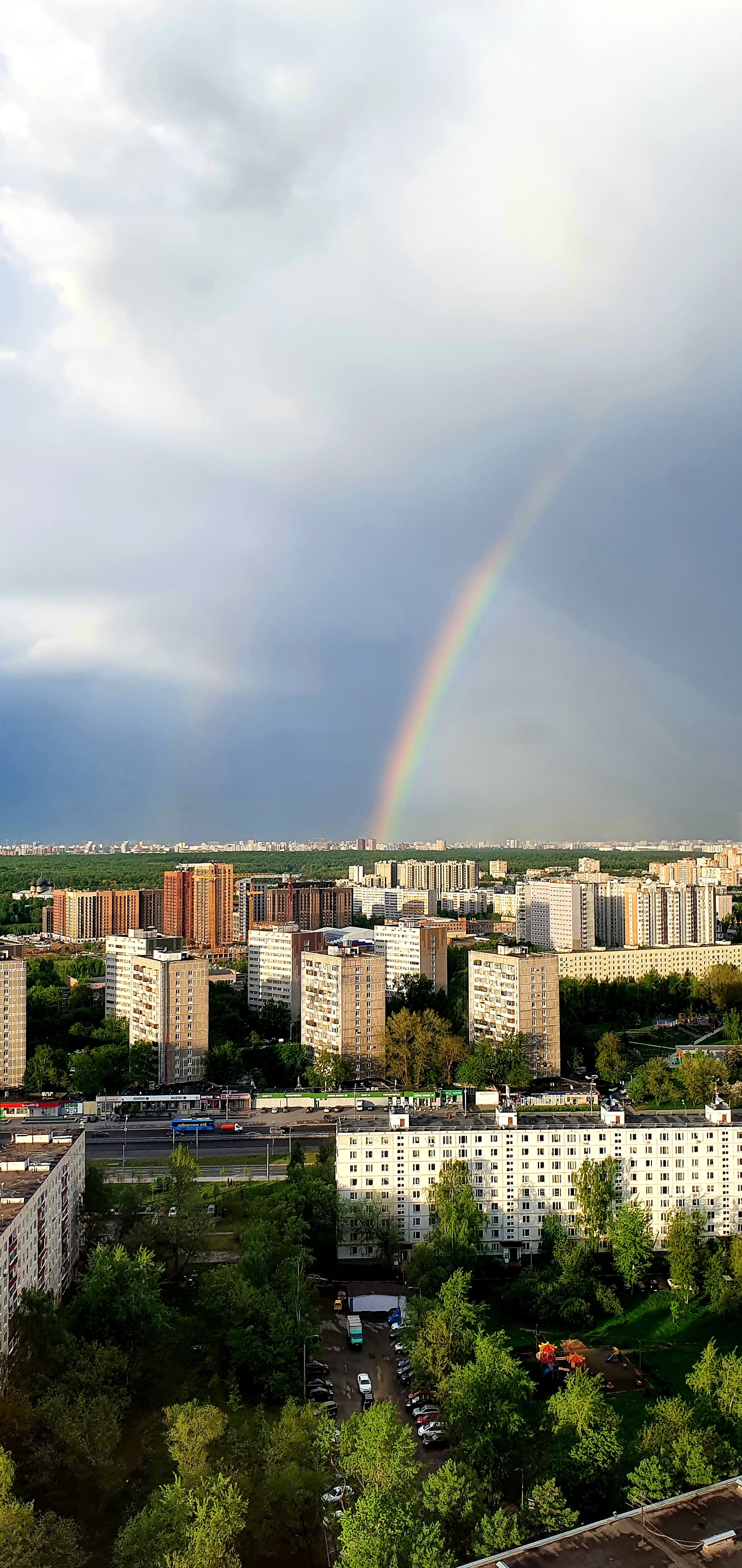 And we have rain from the rainbow - My, Mobile photography, Rainbow