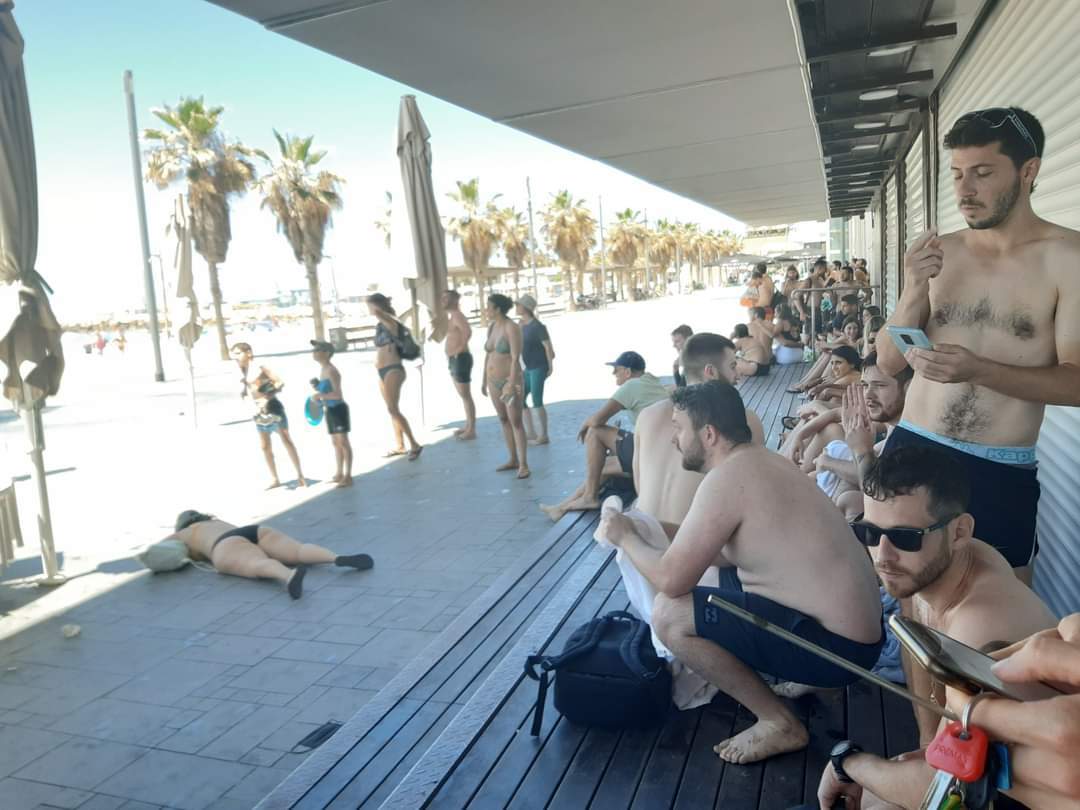 Beach in Tel Aviv during an air raid - Israel, Arab-Israeli Wars, Sea, Beach, Air raid